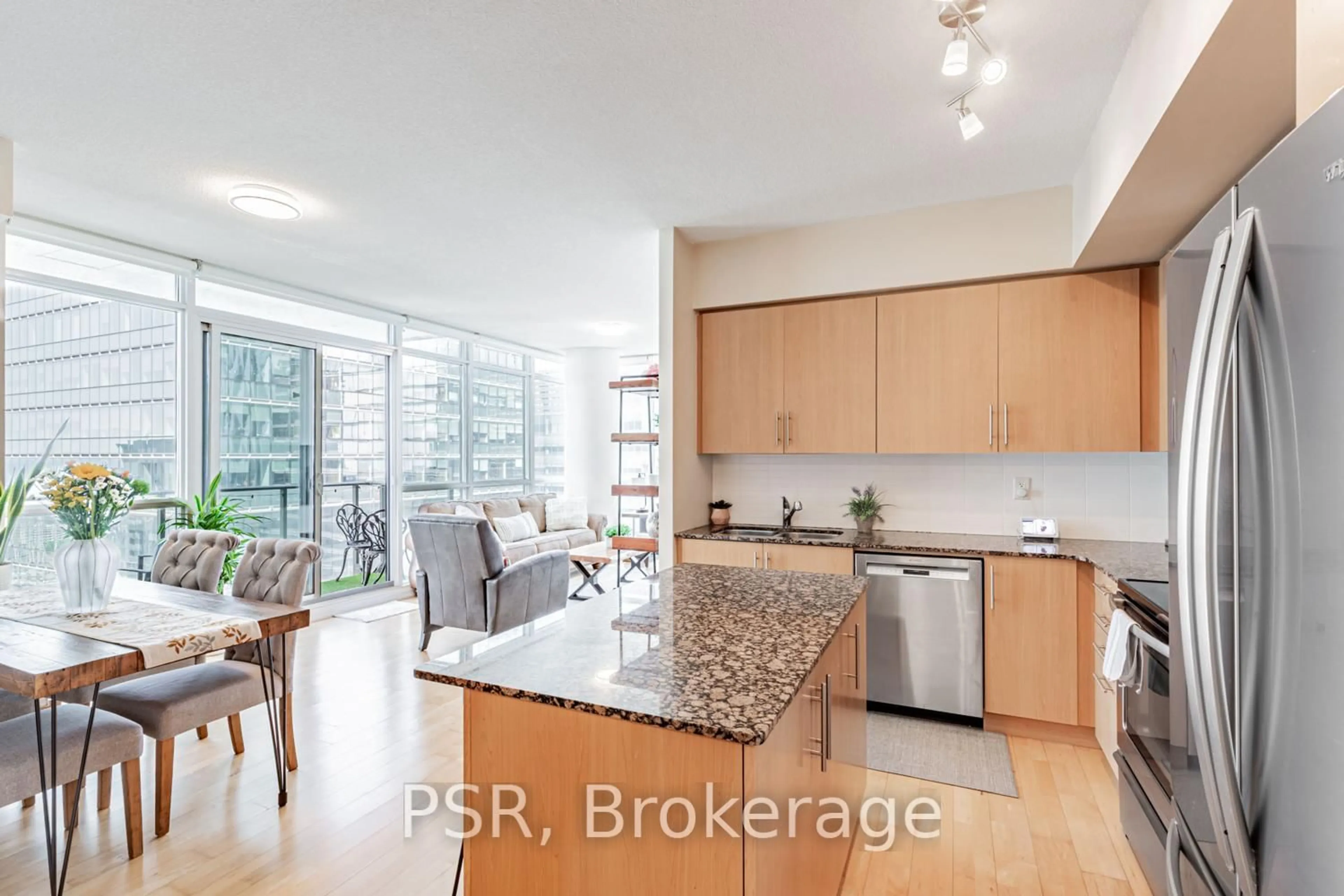 Open concept kitchen, unknown for 55 Bremner Blvd #3101, Toronto Ontario M5J 0A6