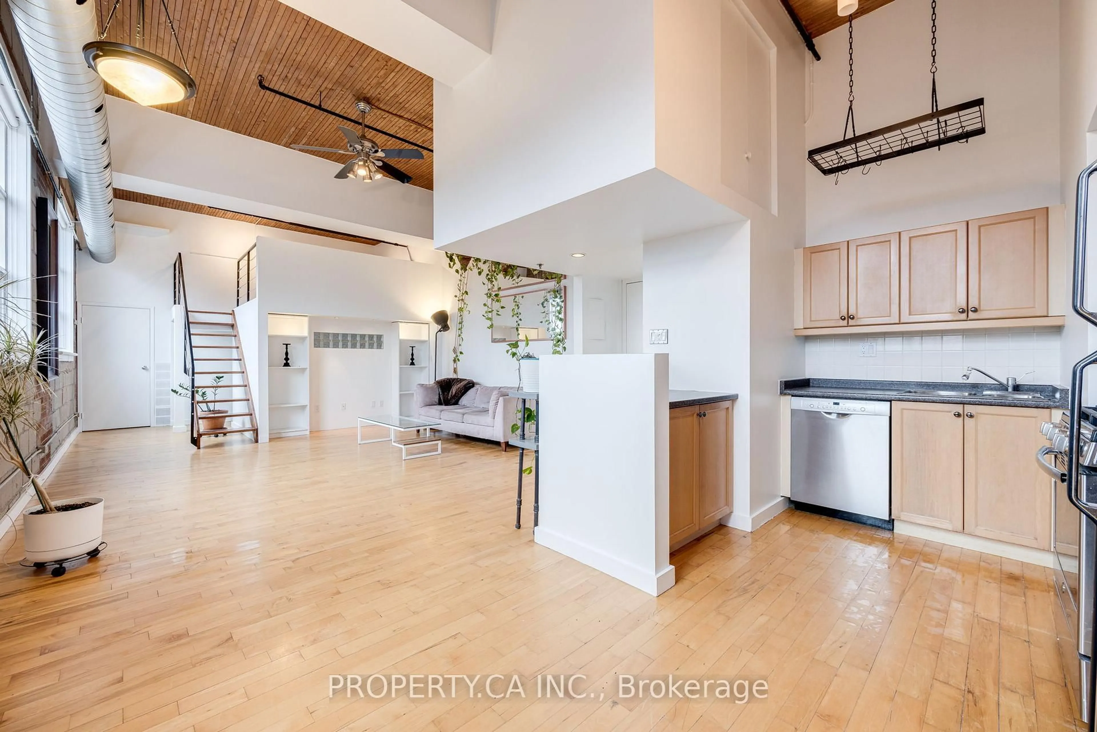 Open concept kitchen, unknown for 426 Queen St #403, Toronto Ontario M5A 1T4