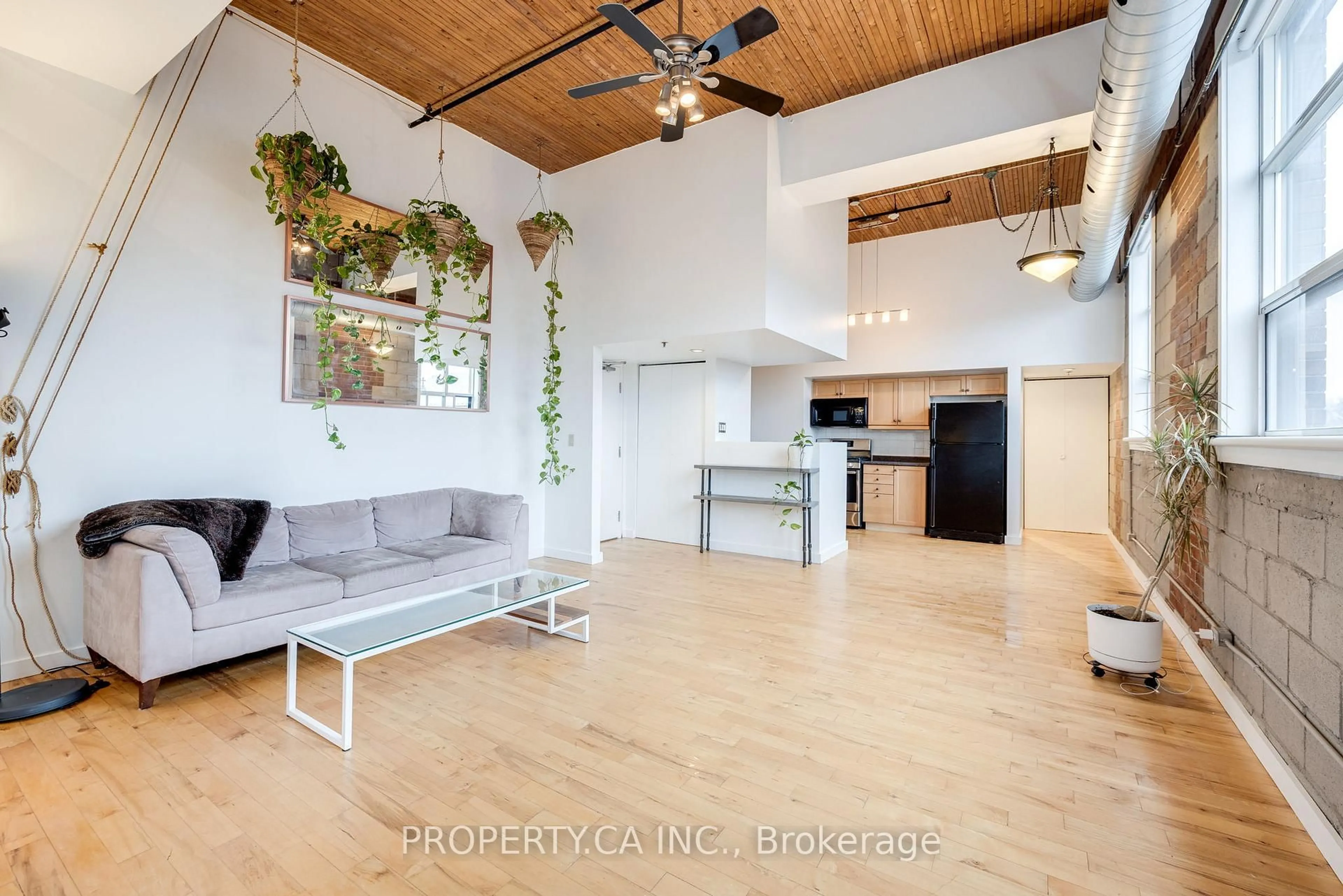 Open concept kitchen, unknown for 426 Queen St #403, Toronto Ontario M5A 1T4