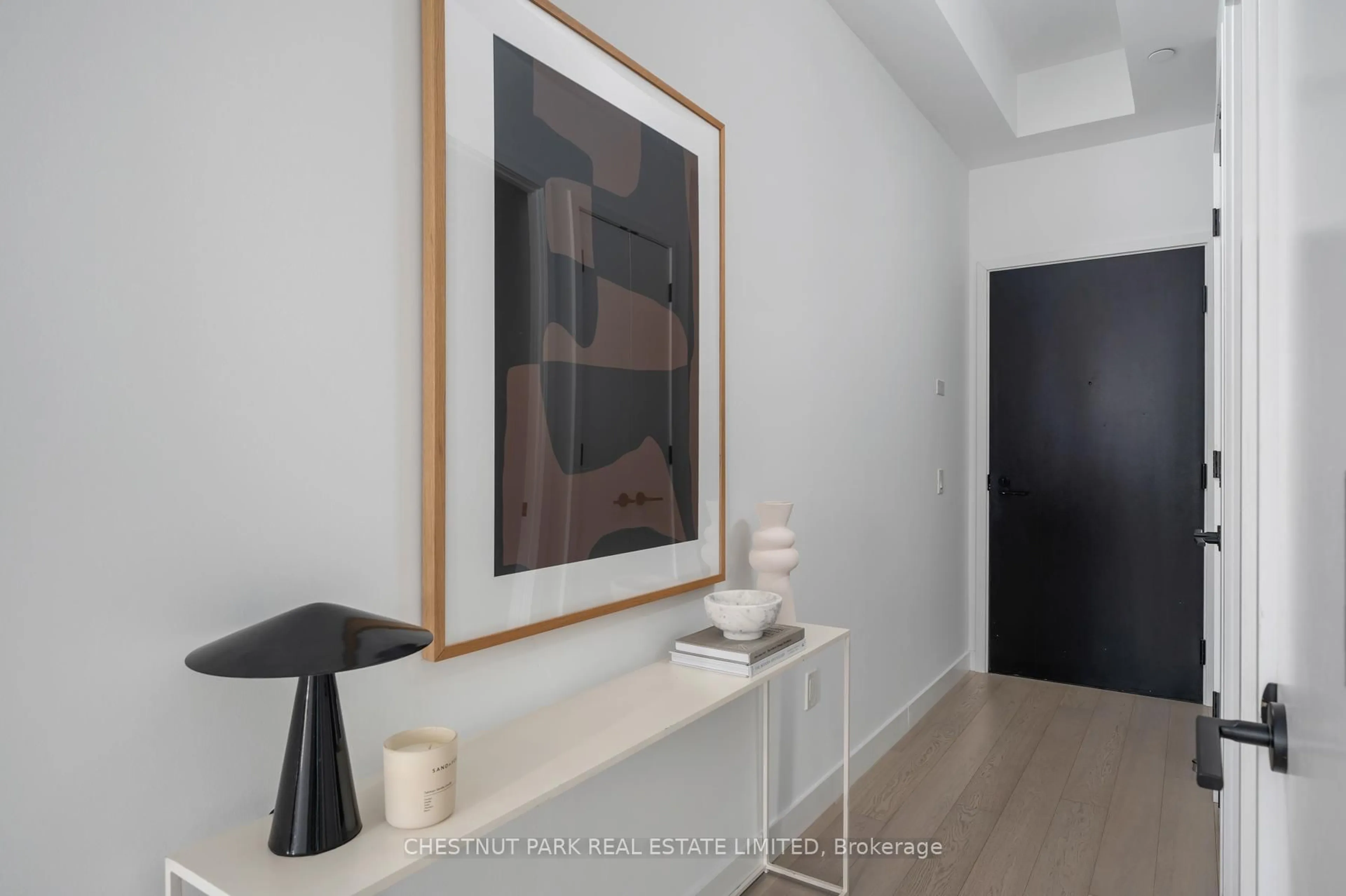 Indoor entryway for 505 Richmond St #414, Toronto Ontario M5V 0P4