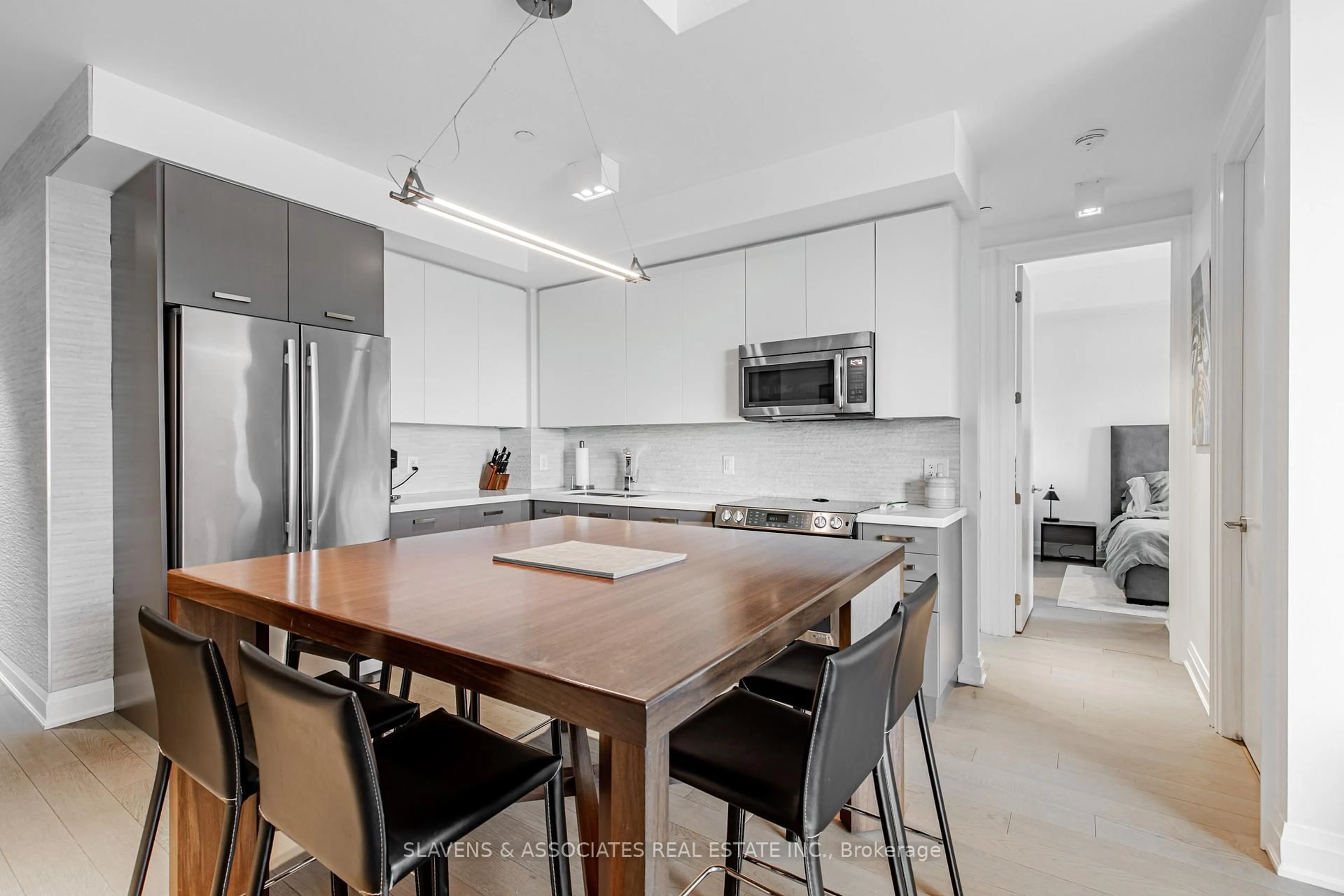 Open concept kitchen, ceramic/tile floor for 60 Berwick Ave #LPH01, Toronto Ontario M5P 0A3