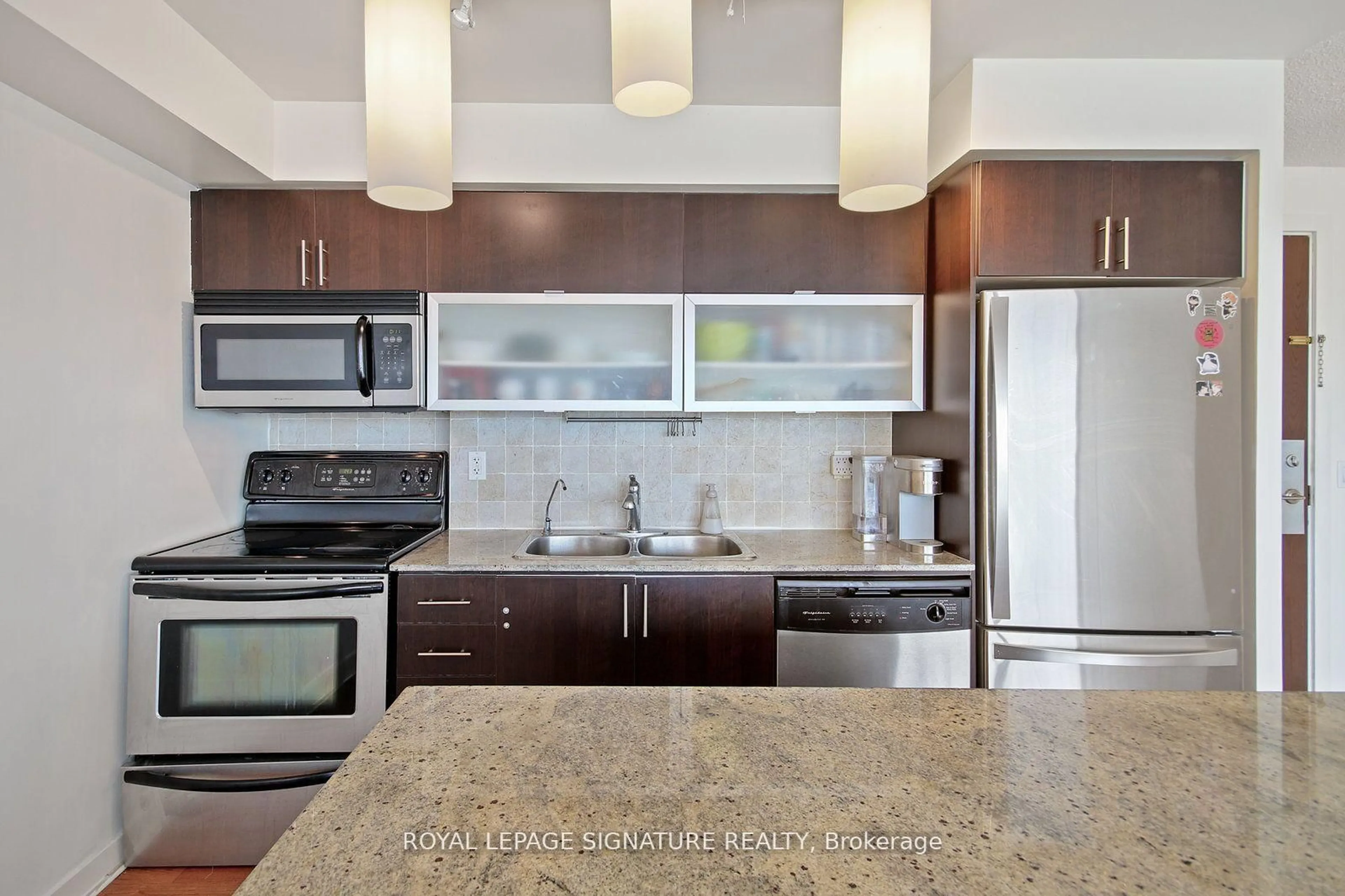 Unknown for 80 Western Battery Rd #2105, Toronto Ontario M6K 3S1