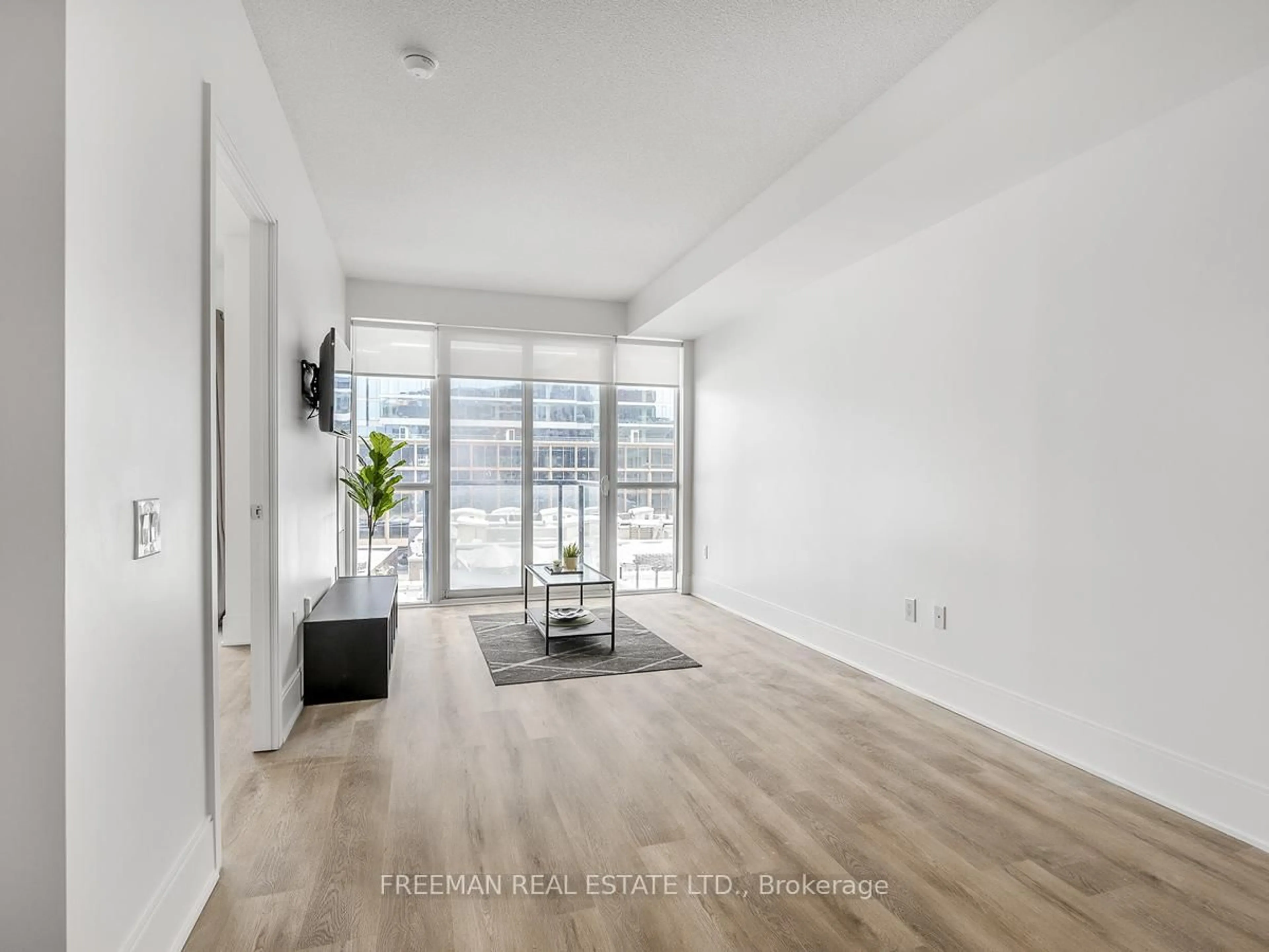 A pic of a room for 560 Front St #618, Toronto Ontario M5V 1C1