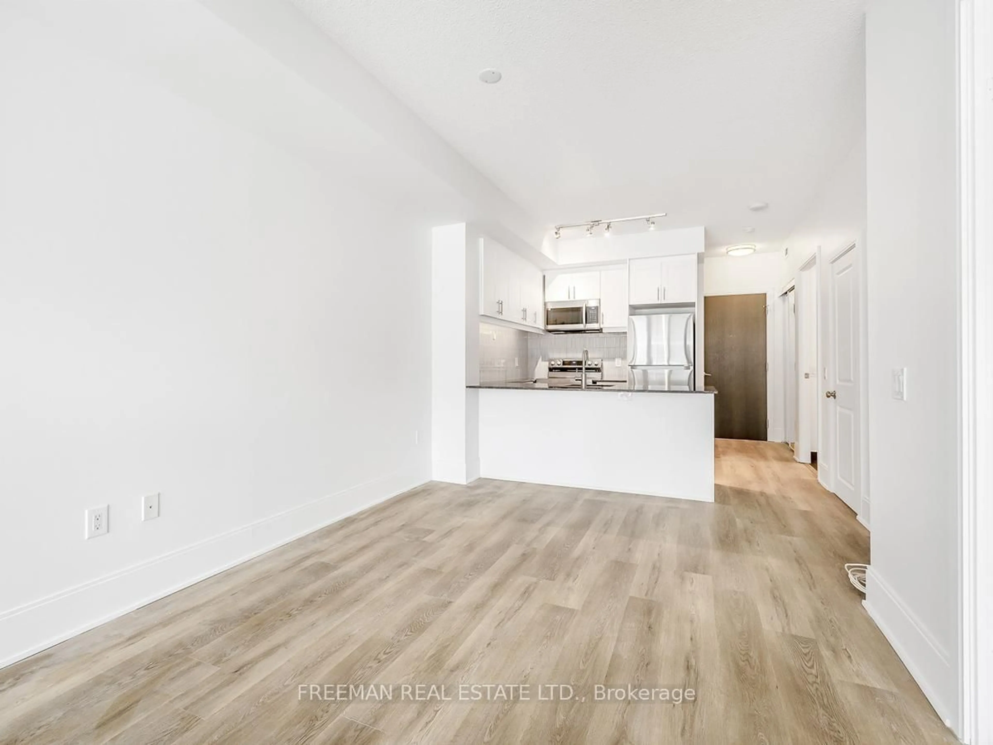 Open concept kitchen, unknown for 560 Front St #618, Toronto Ontario M5V 1C1