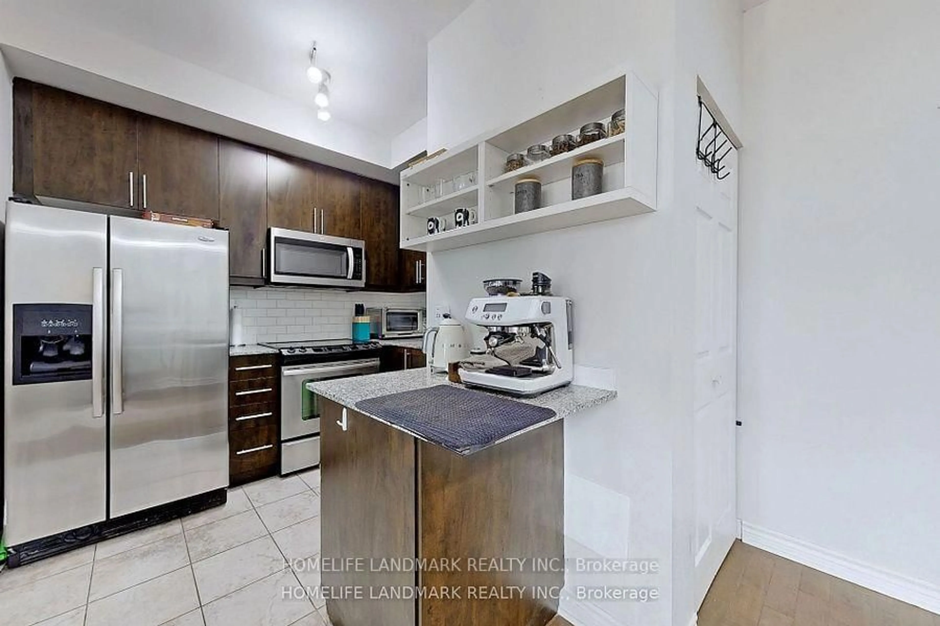 Standard kitchen, ceramic/tile floor for 18 Holmes Ave #315, Toronto Ontario M2N 4L9