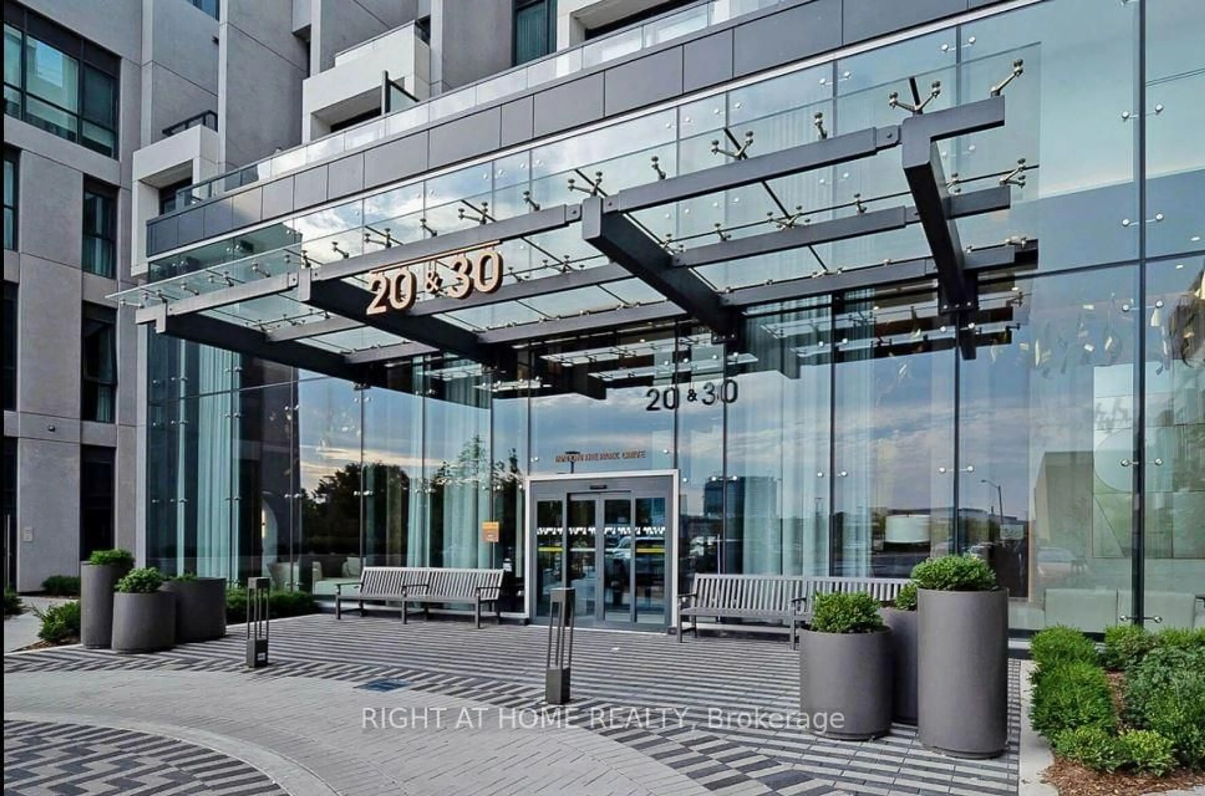 Unknown for 30 Inn On The Park Dr #2901, Toronto Ontario M3C 0P7