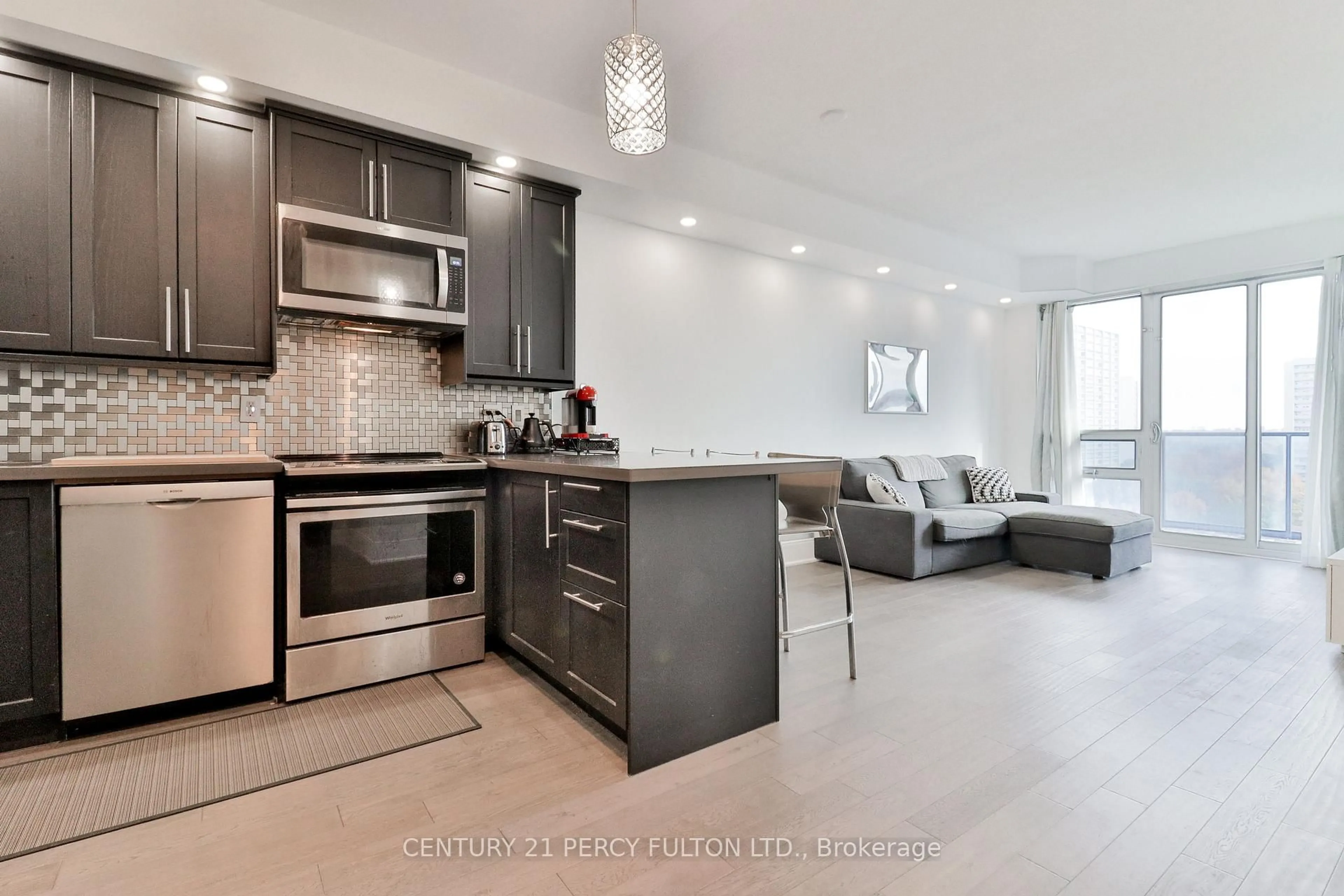 Open concept kitchen, ceramic/tile floor for 181 Wynford Dr #1201, Toronto Ontario M3C 0C6