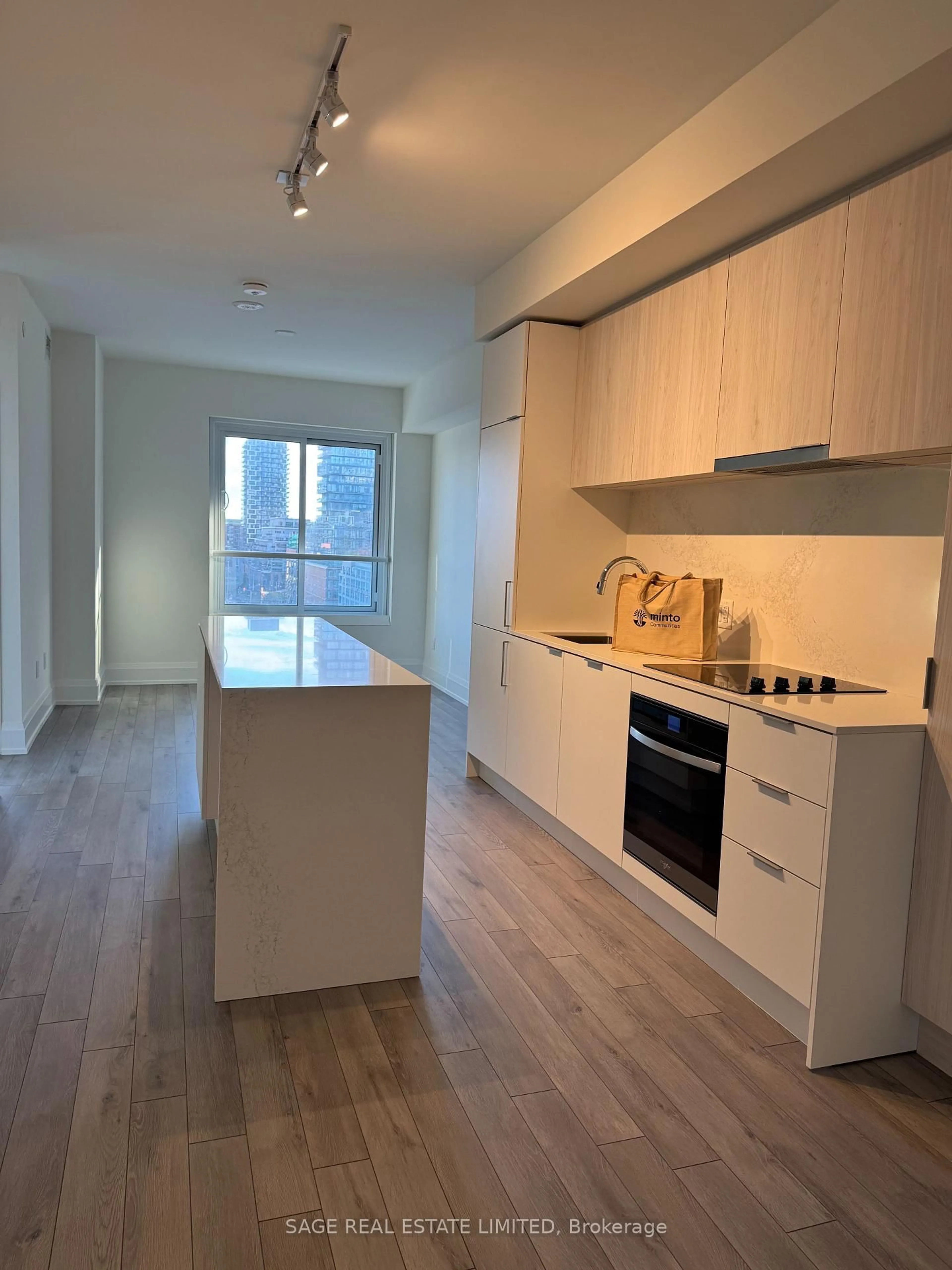 Standard kitchen, wood/laminate floor for 89 Church St #907, Toronto Ontario M5C 0B7
