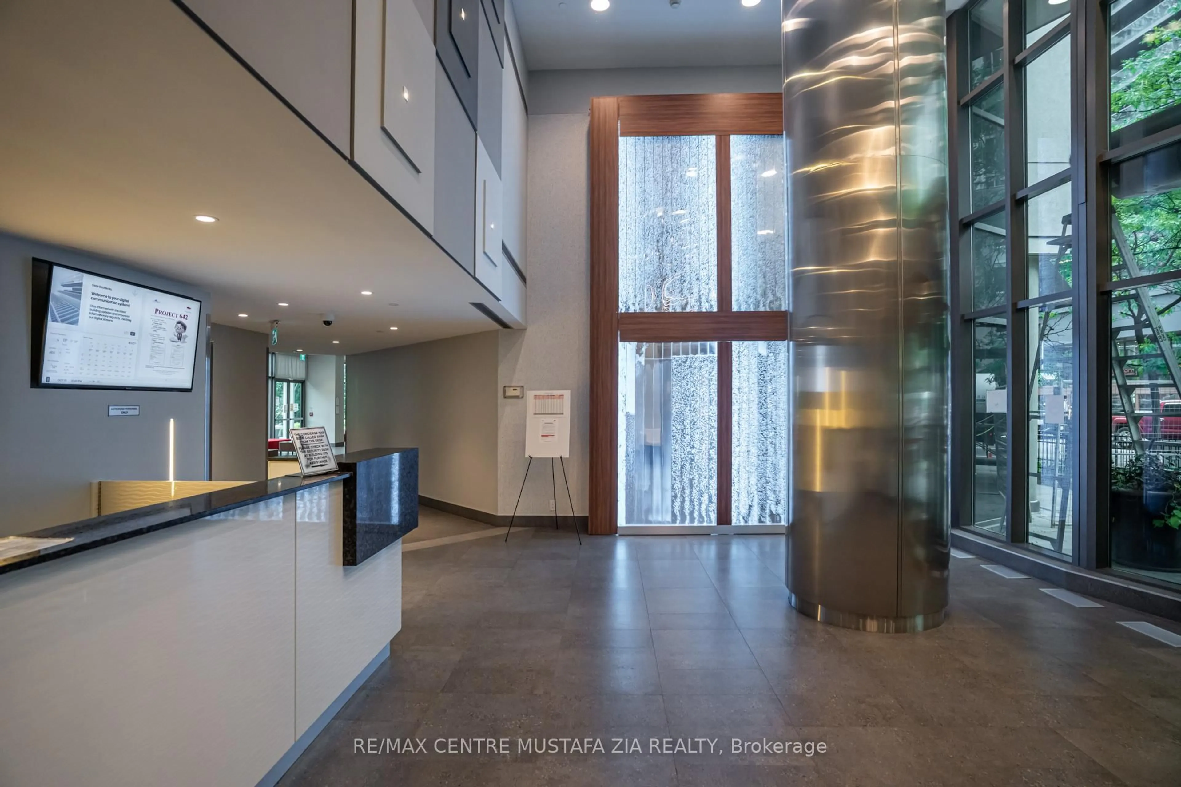 Indoor foyer for 361 Front St #1901, Toronto Ontario M5V 3R5