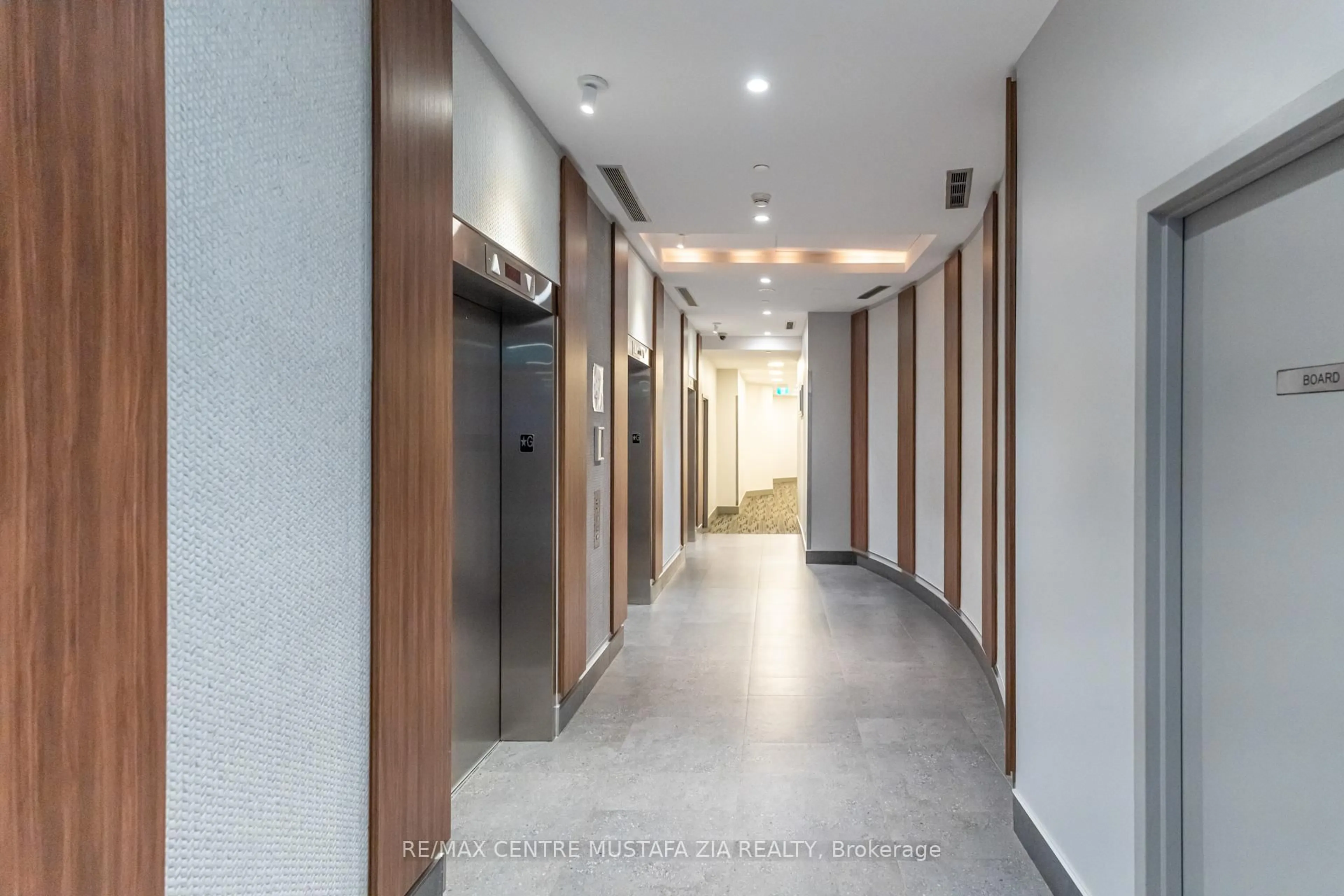 Indoor foyer for 361 Front St #1901, Toronto Ontario M5V 3R5