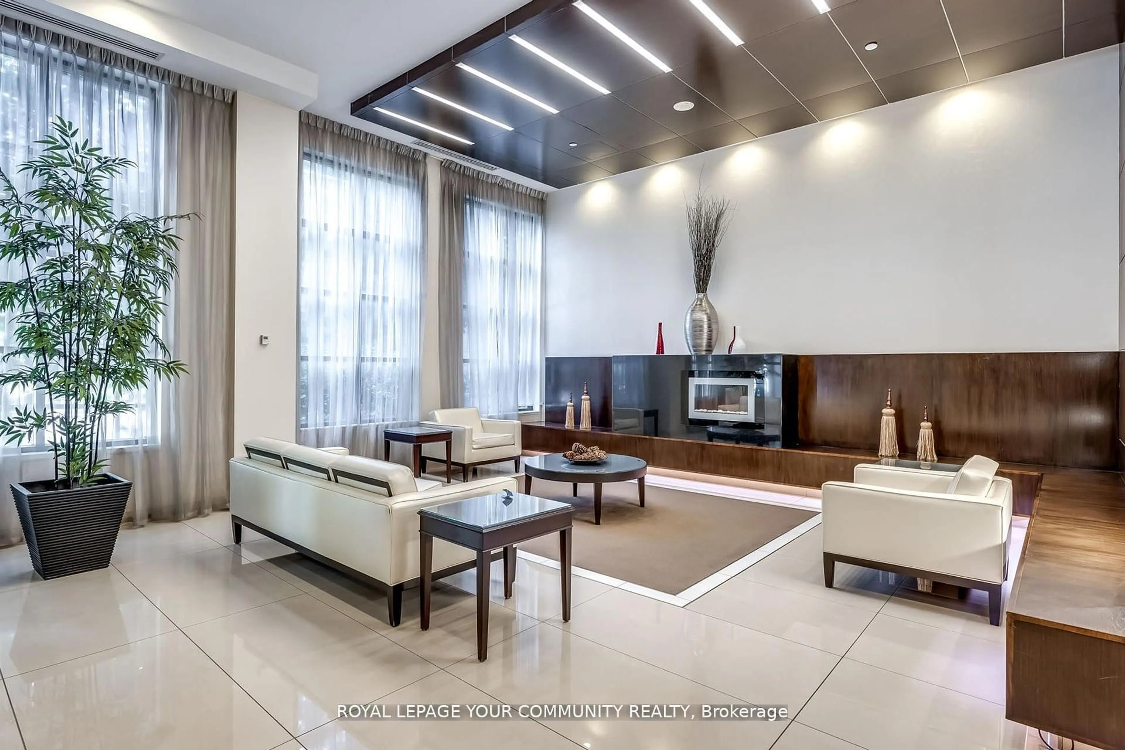 Lobby for 500 Doris Ave #1719, Toronto Ontario M2N 0C7