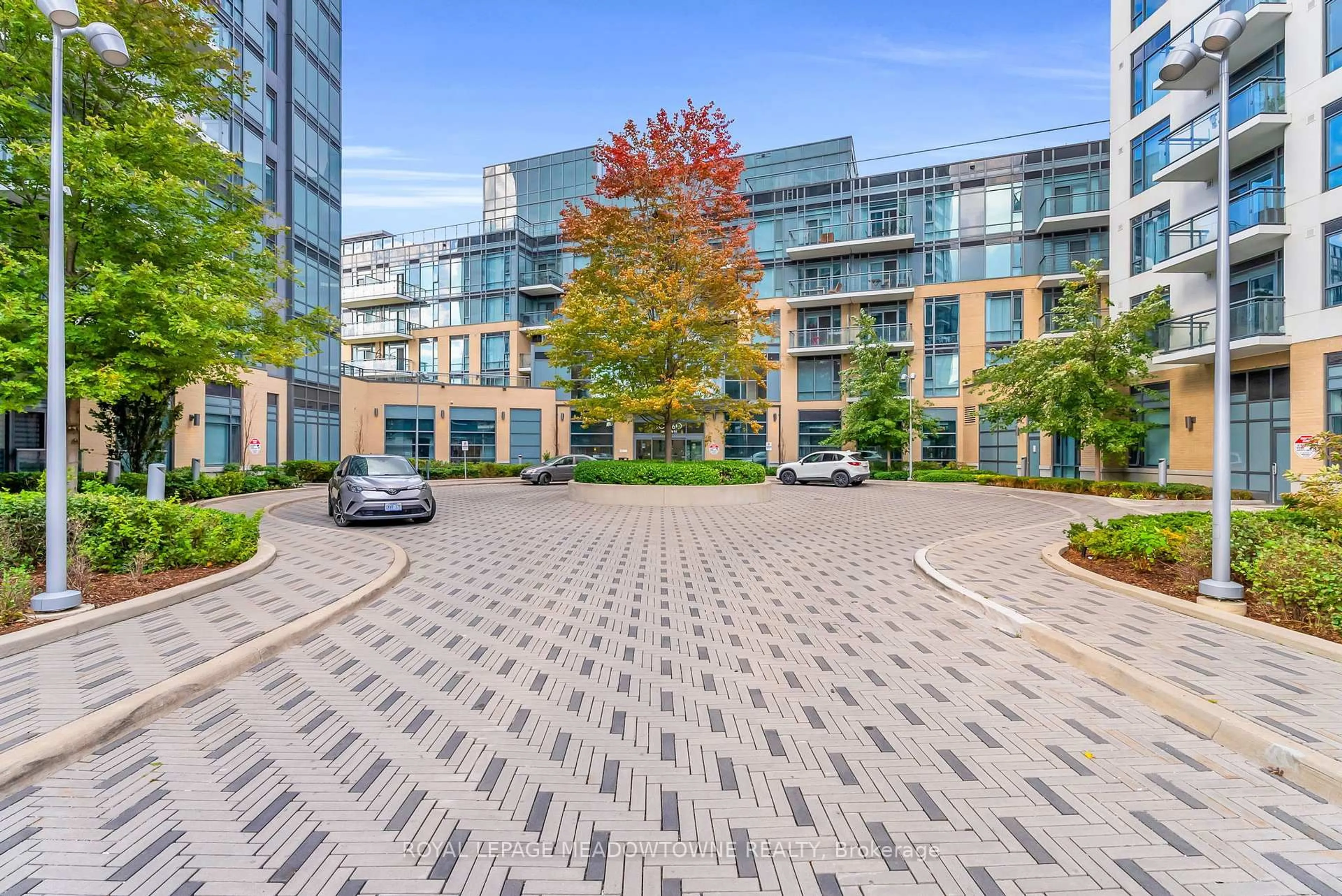 A pic from outside/outdoor area/front of a property/back of a property/a pic from drone, street for 50 Ann O'Reilly Rd #331, Toronto Ontario M2J 0C9