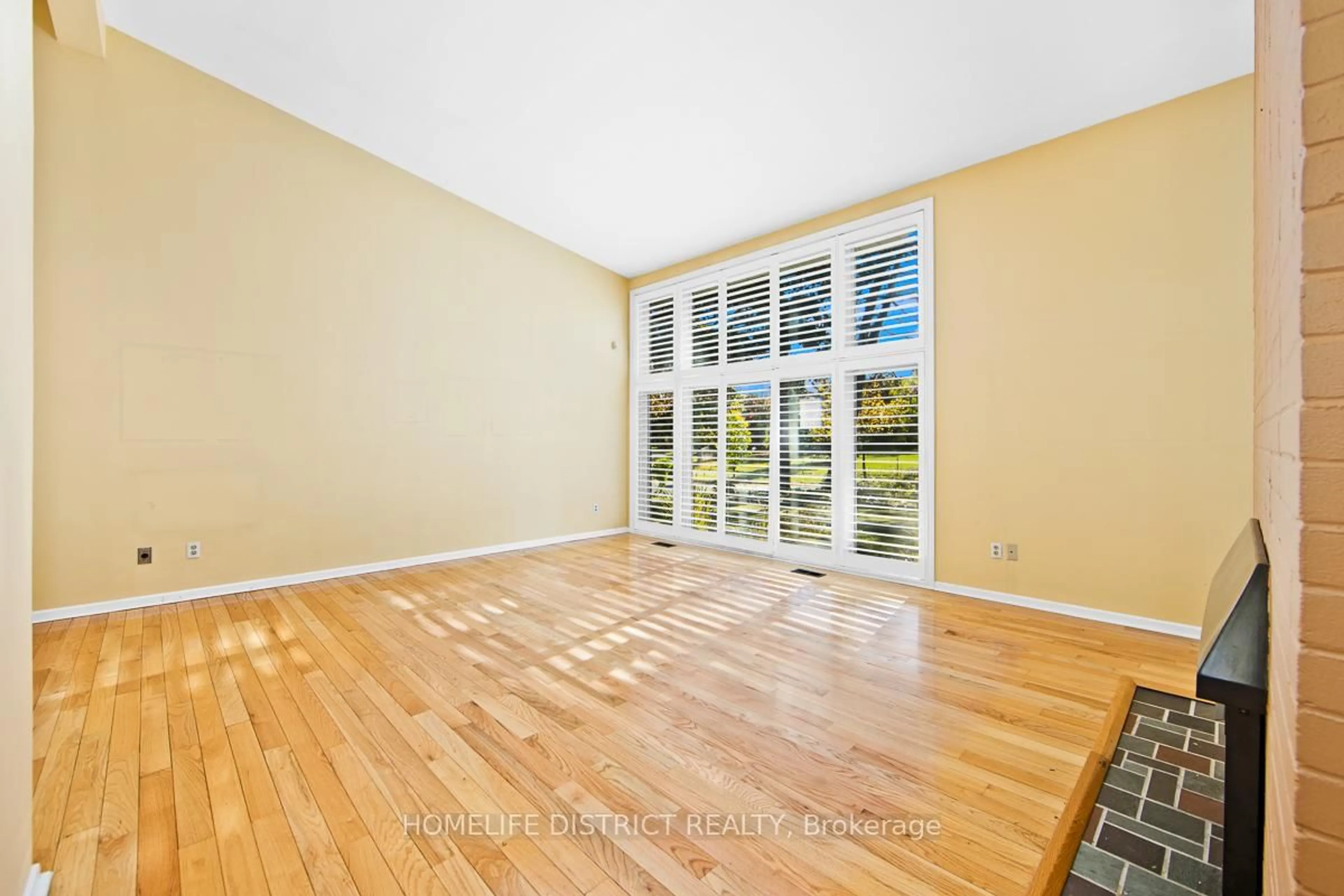 A pic of a room for 22 Greenland Rd, Toronto Ontario M3C 1N2