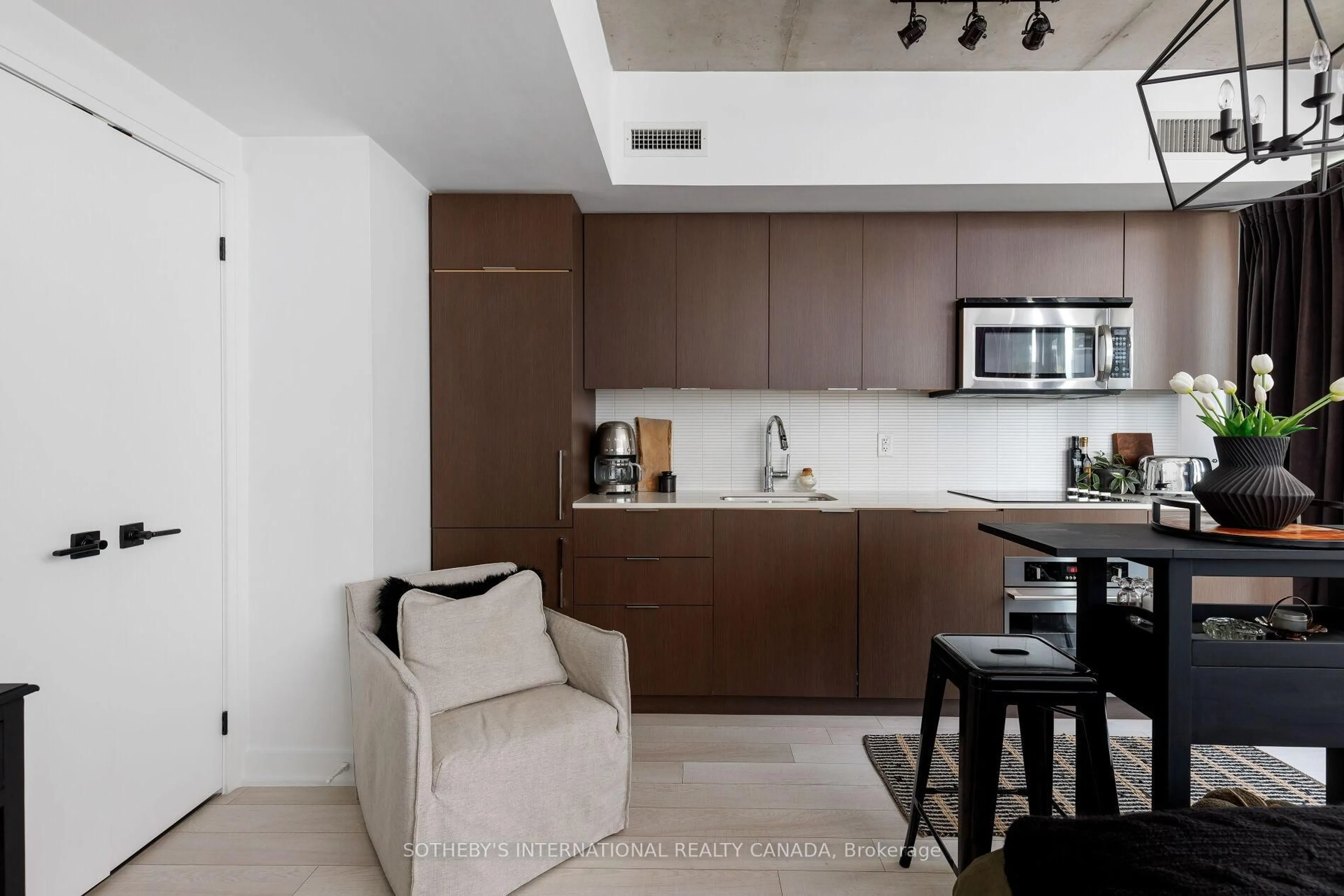 Open concept kitchen, unknown for 5 Hanna Ave #223, Toronto Ontario M6K 0B3