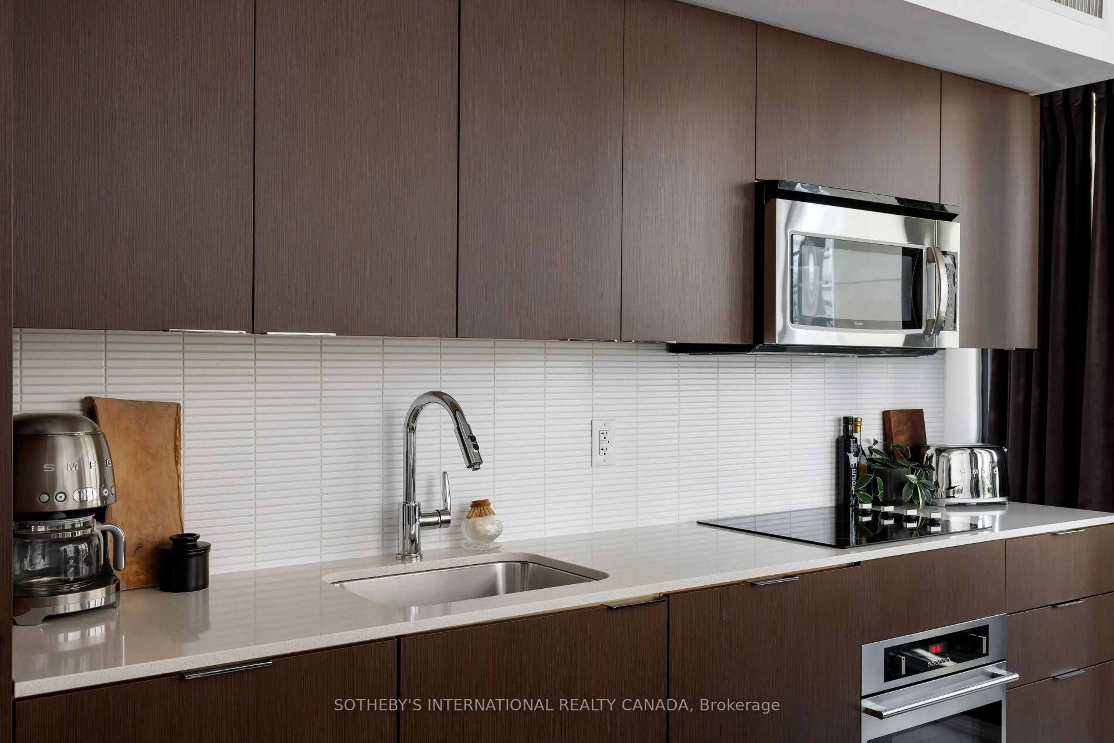 Standard kitchen, ceramic/tile floor for 5 Hanna Ave #223, Toronto Ontario M6K 0B3