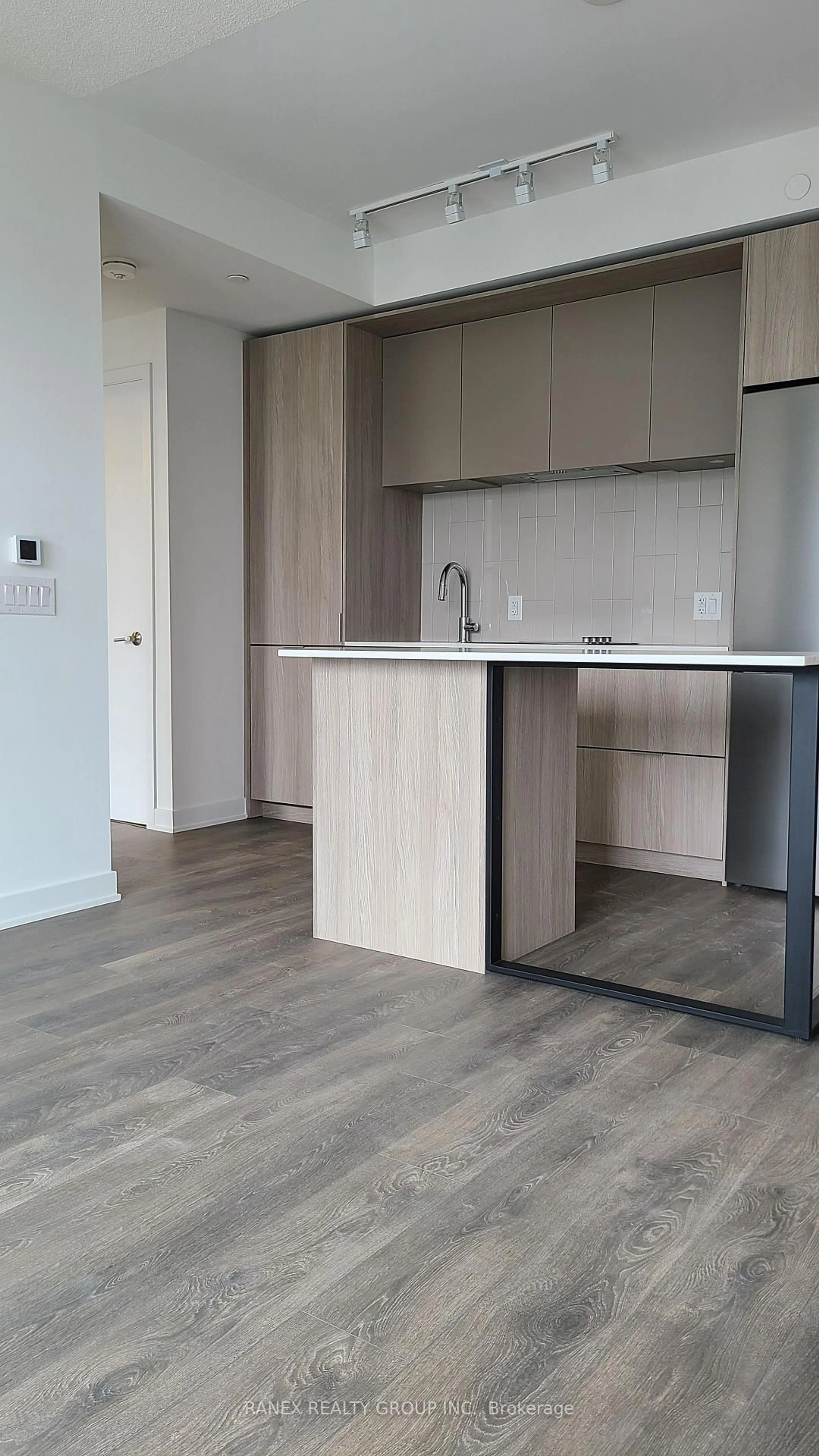 Unknown for 130 River St #E-2607, Toronto Ontario M5A 0R8