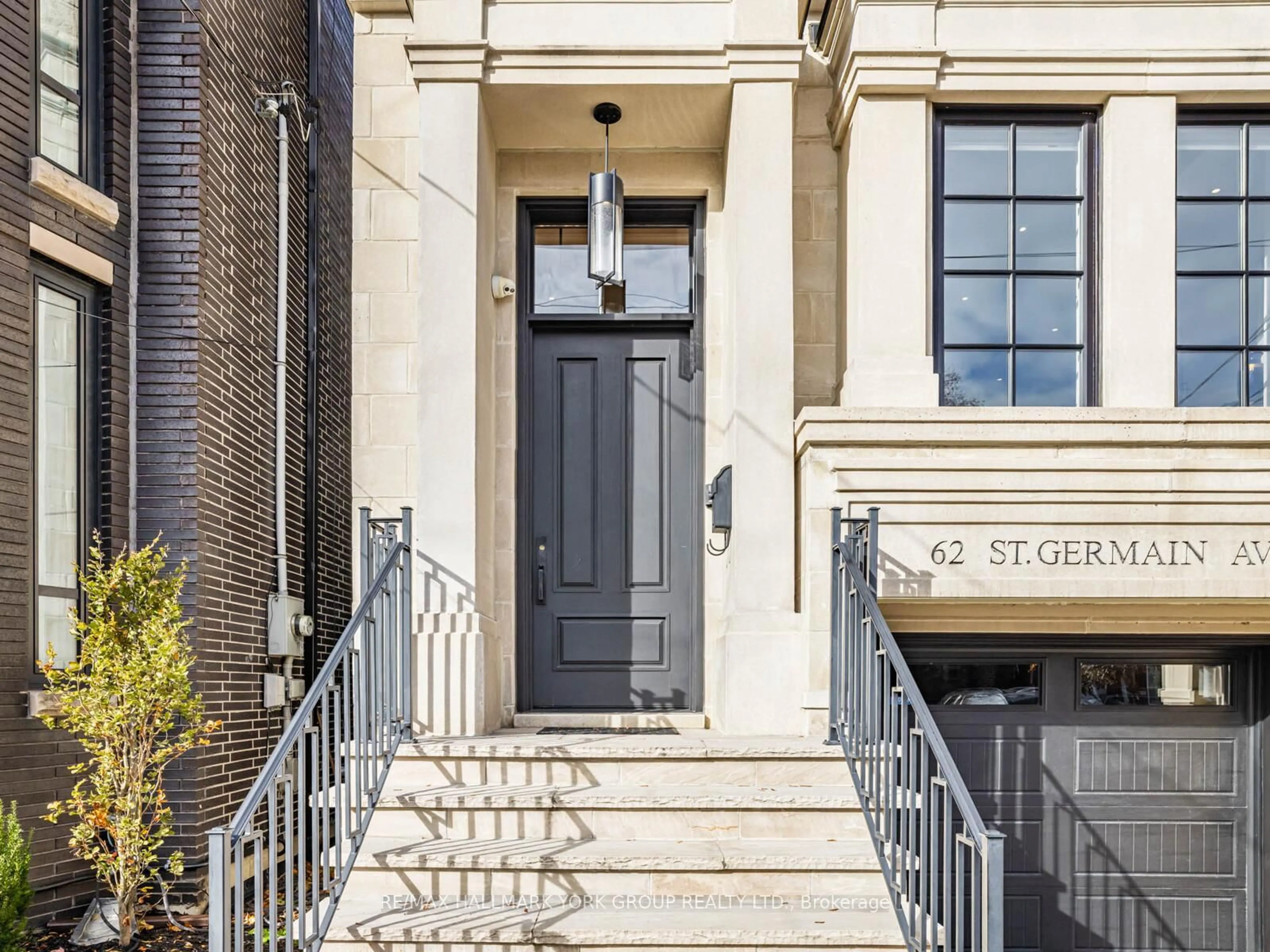 Unknown for 62 St Germain Ave, Toronto Ontario M5M 1V8