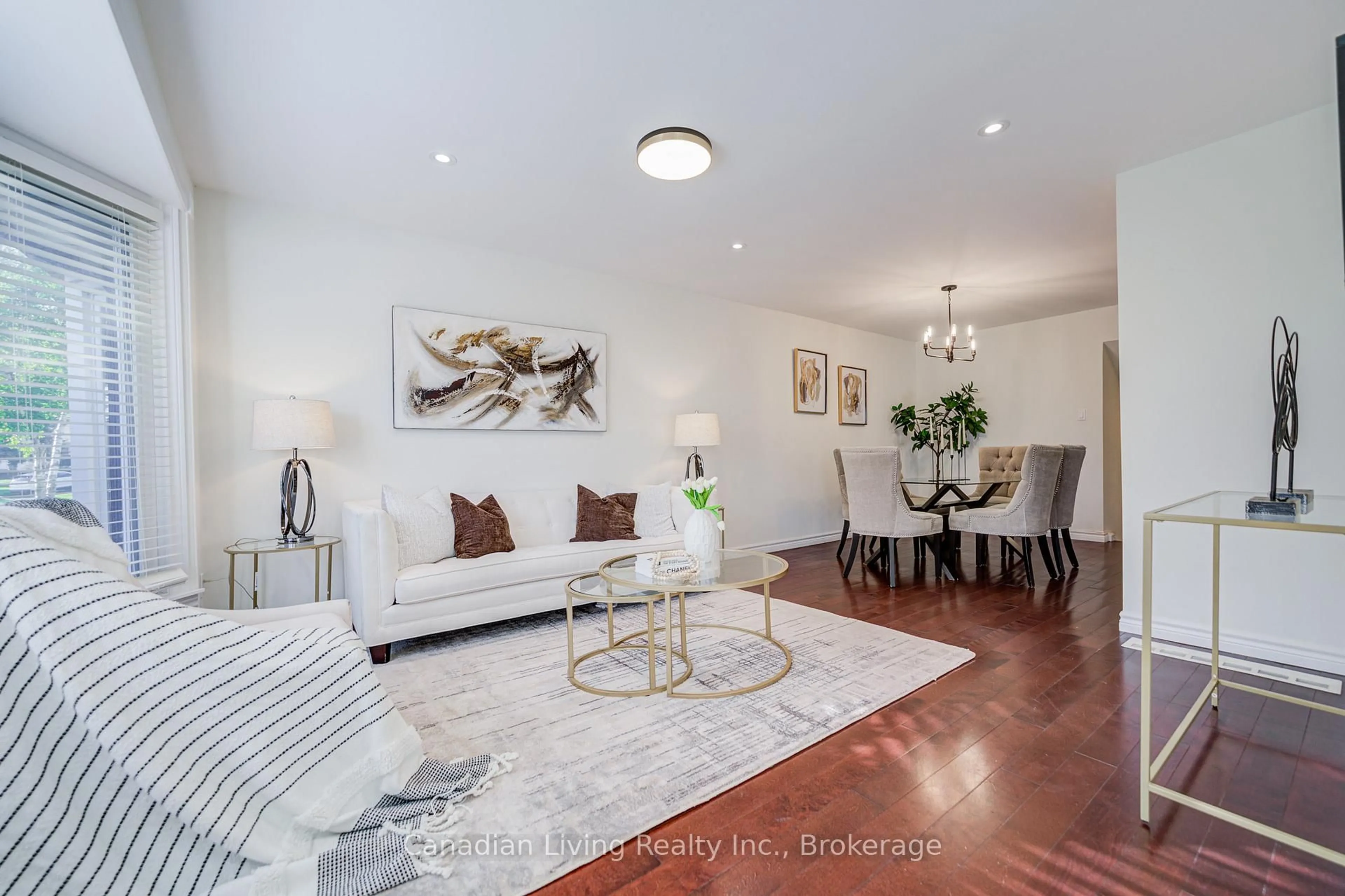 Living room with furniture, unknown for 5 Northey Dr, Toronto Ontario M2L 2S9