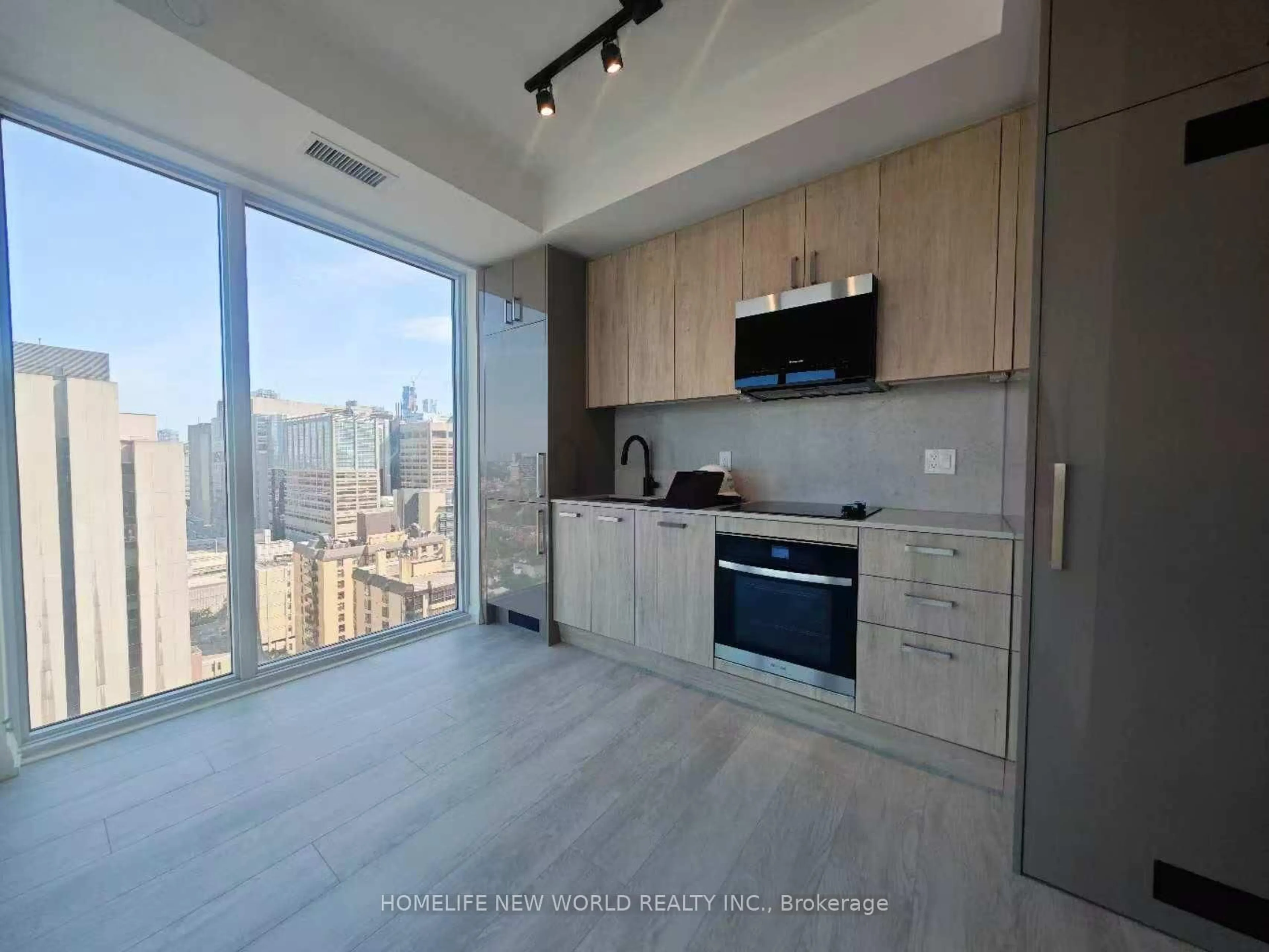 Unknown for 50 Mccaul St #1922, Toronto Ontario M5T 1V9