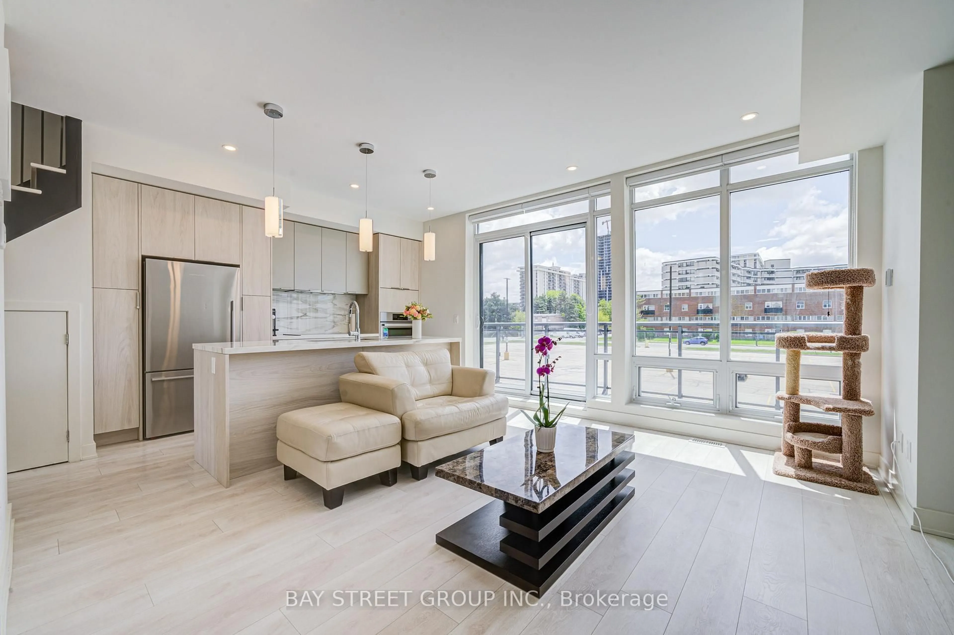 Unknown for 27 Sonic Way, Toronto Ontario M3C 0P3