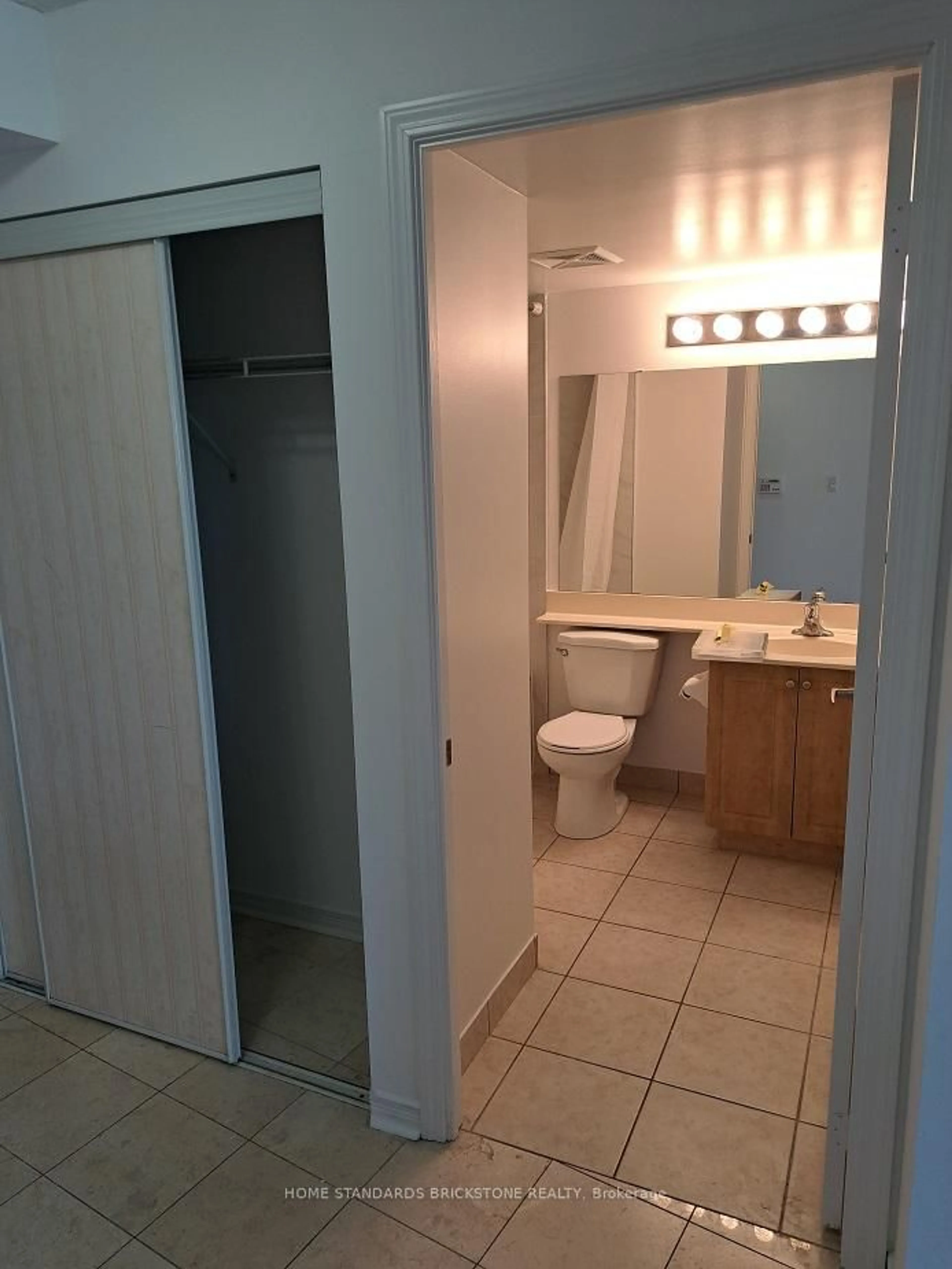 Unknown for 509 Beecroft Rd #1811, Toronto Ontario M2N 0A3