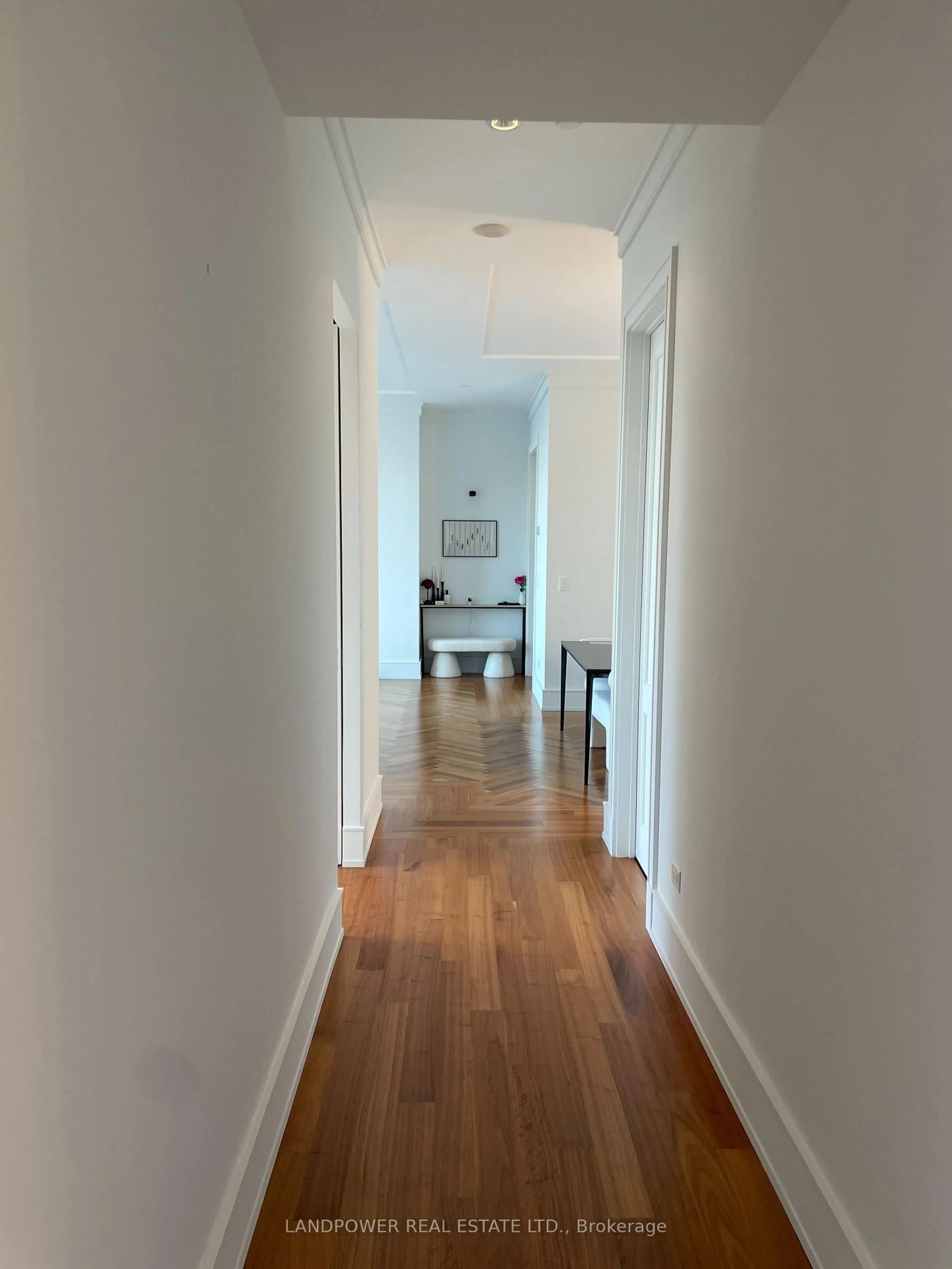 A pic of a room for 183 Wellington St #3702, Toronto Ontario M5V 0A1