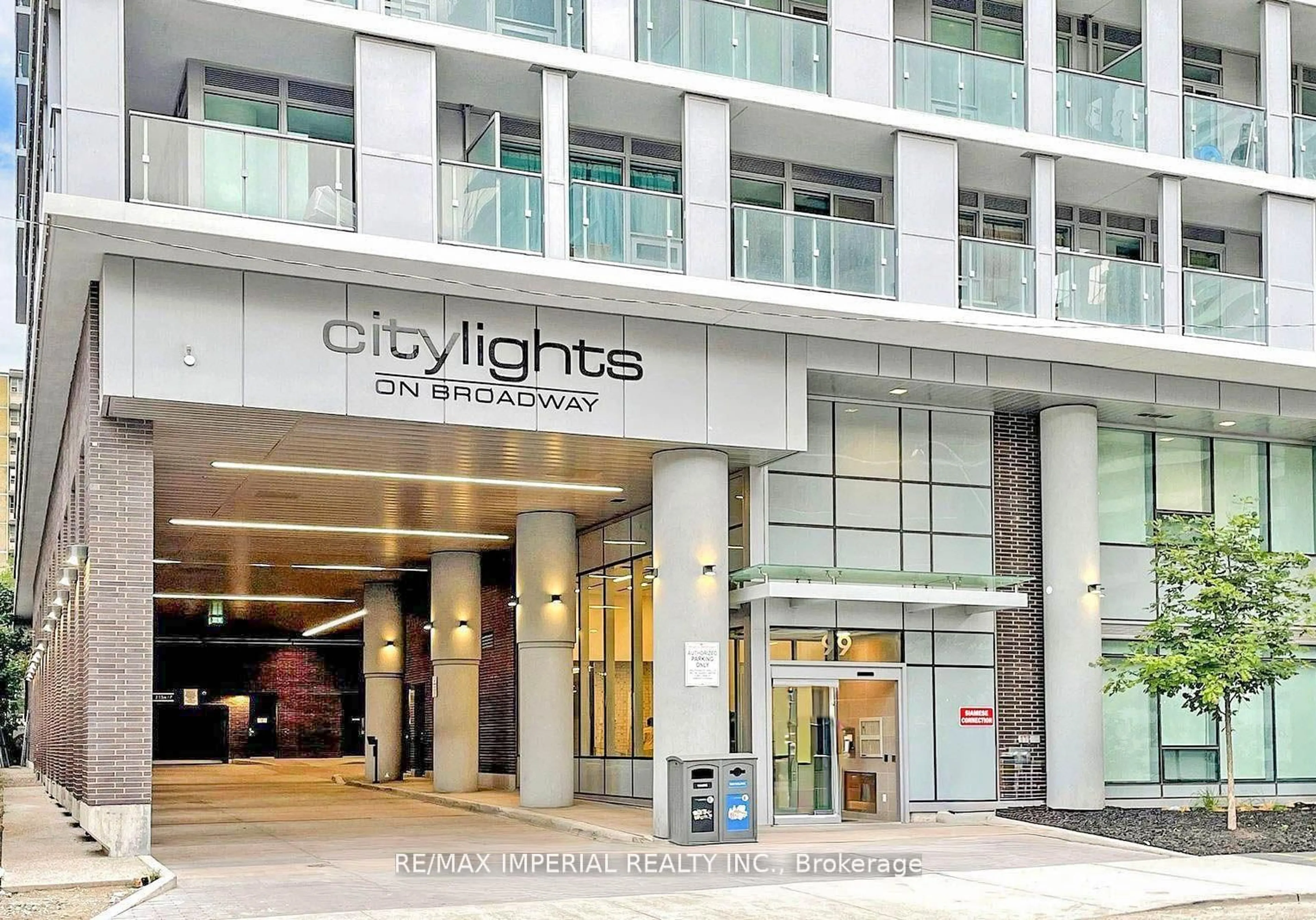 Indoor foyer for 99 Broadway Ave #2203 Nt, Toronto Ontario M4P 0E3