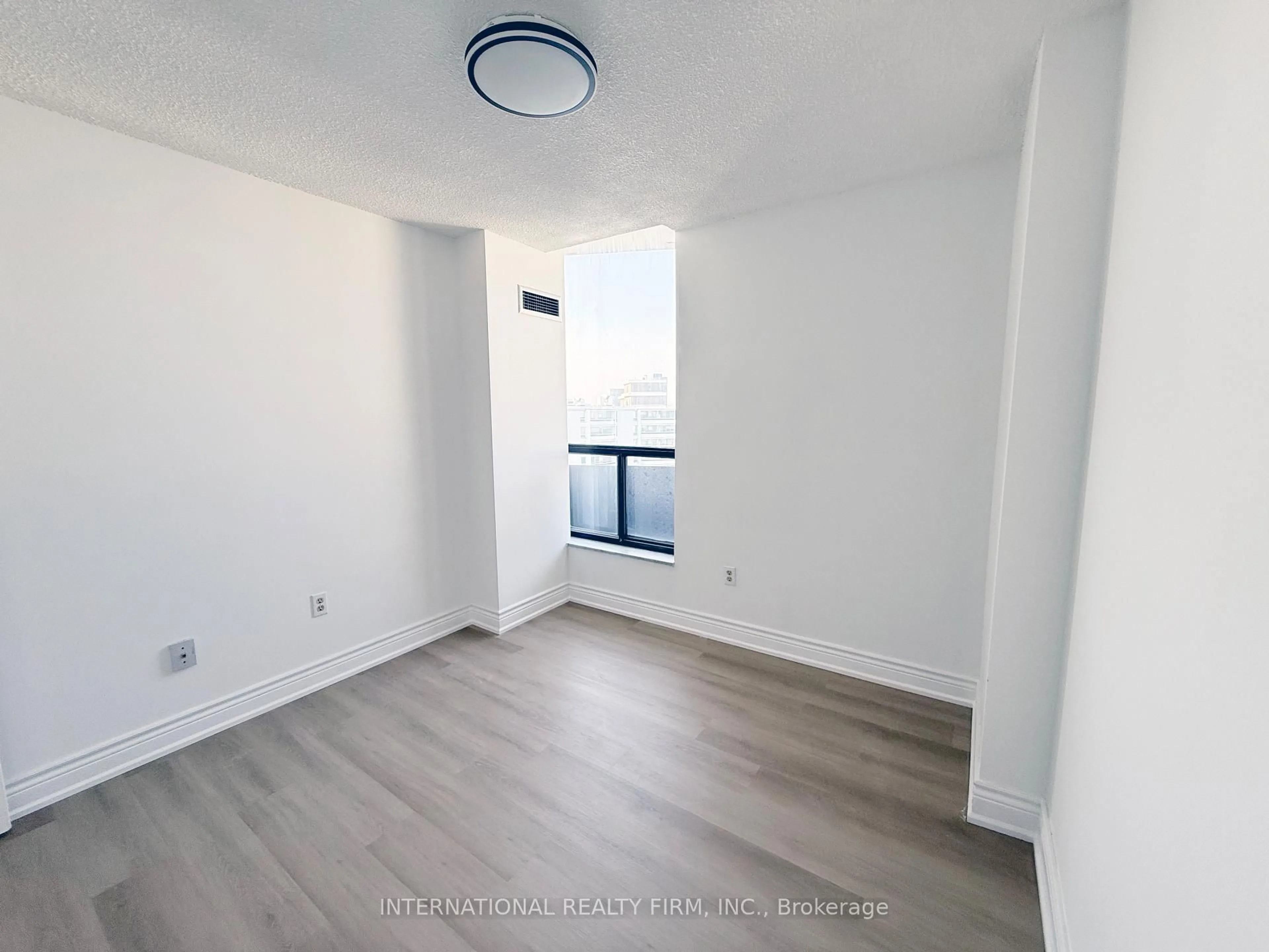 A pic of a room for 75 Graydon Hall Dr #PH03, Toronto Ontario M3A 3M5