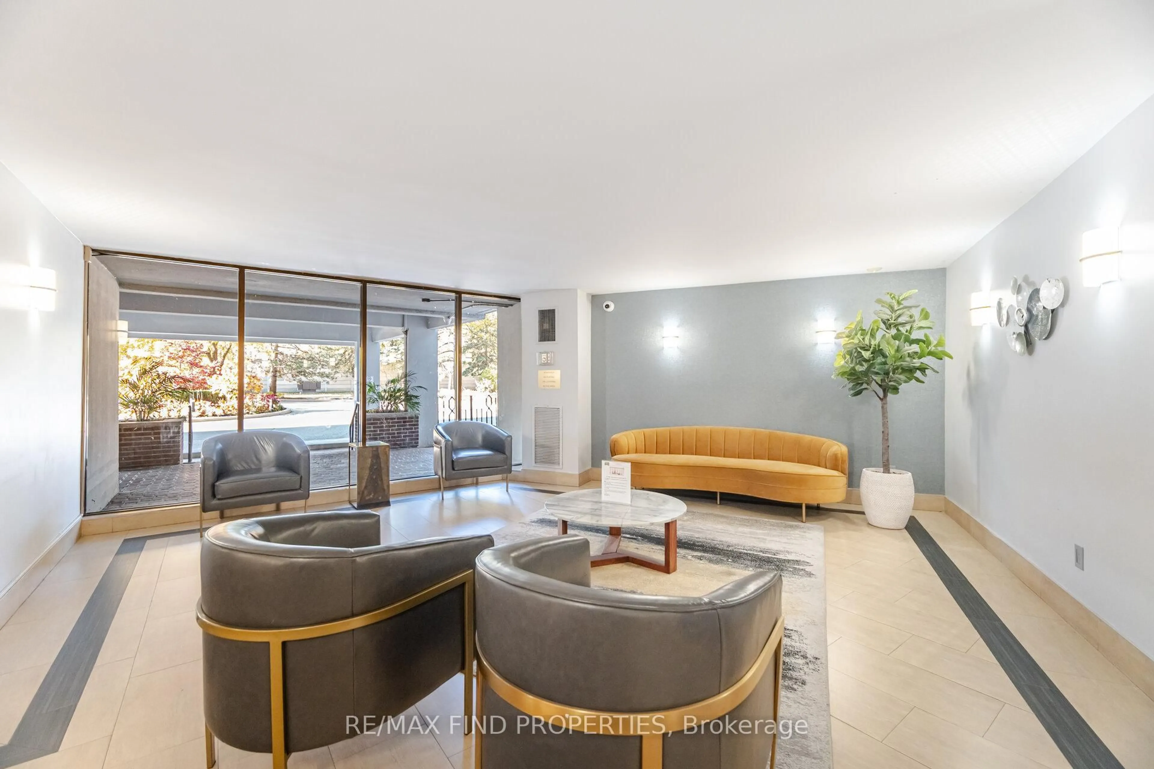 Lobby for 5 Shady Gfwy #301, Toronto Ontario M3C 3A5