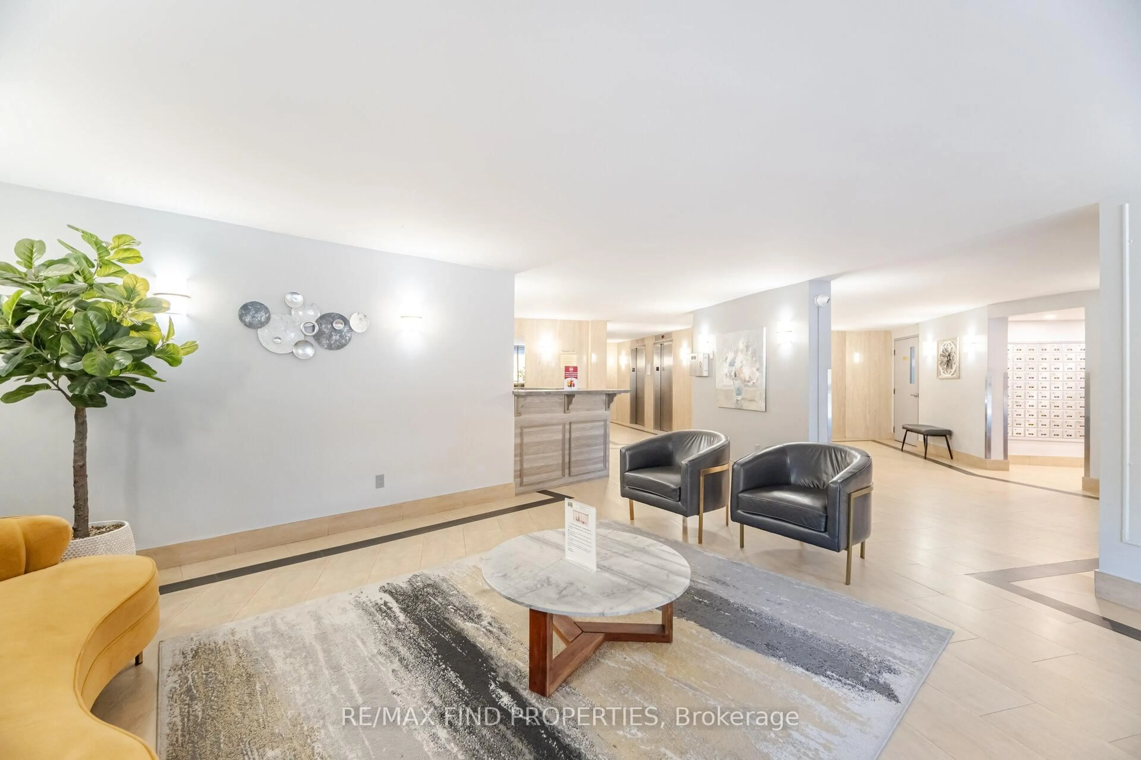 Unknown for 5 Shady Gfwy #301, Toronto Ontario M3C 3A5