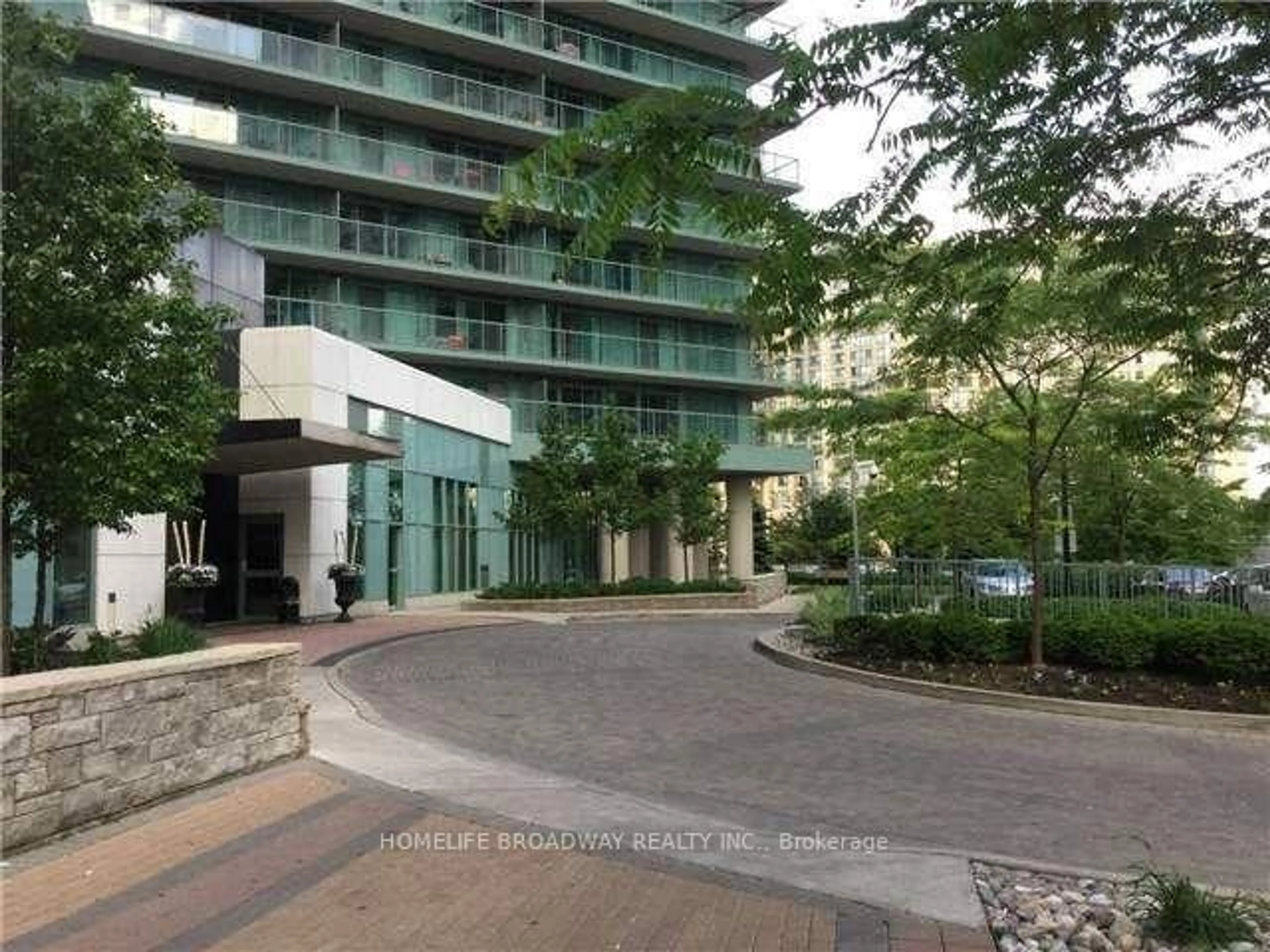 Indoor foyer for 5500 Yonge St #411, Toronto Ontario M2N 7L1