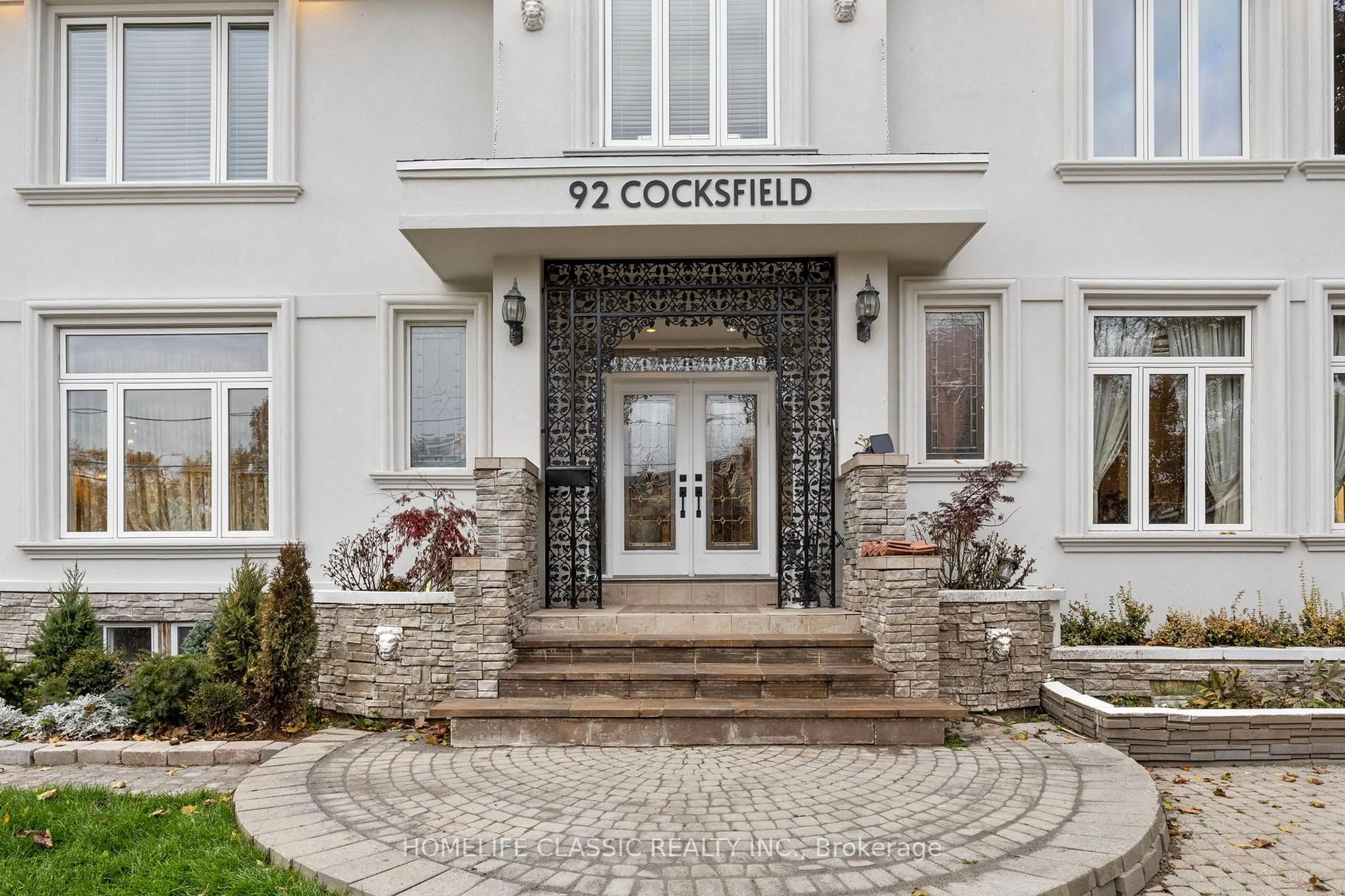 Unknown for 92 Cocksfield Ave, Toronto Ontario M3H 3T2