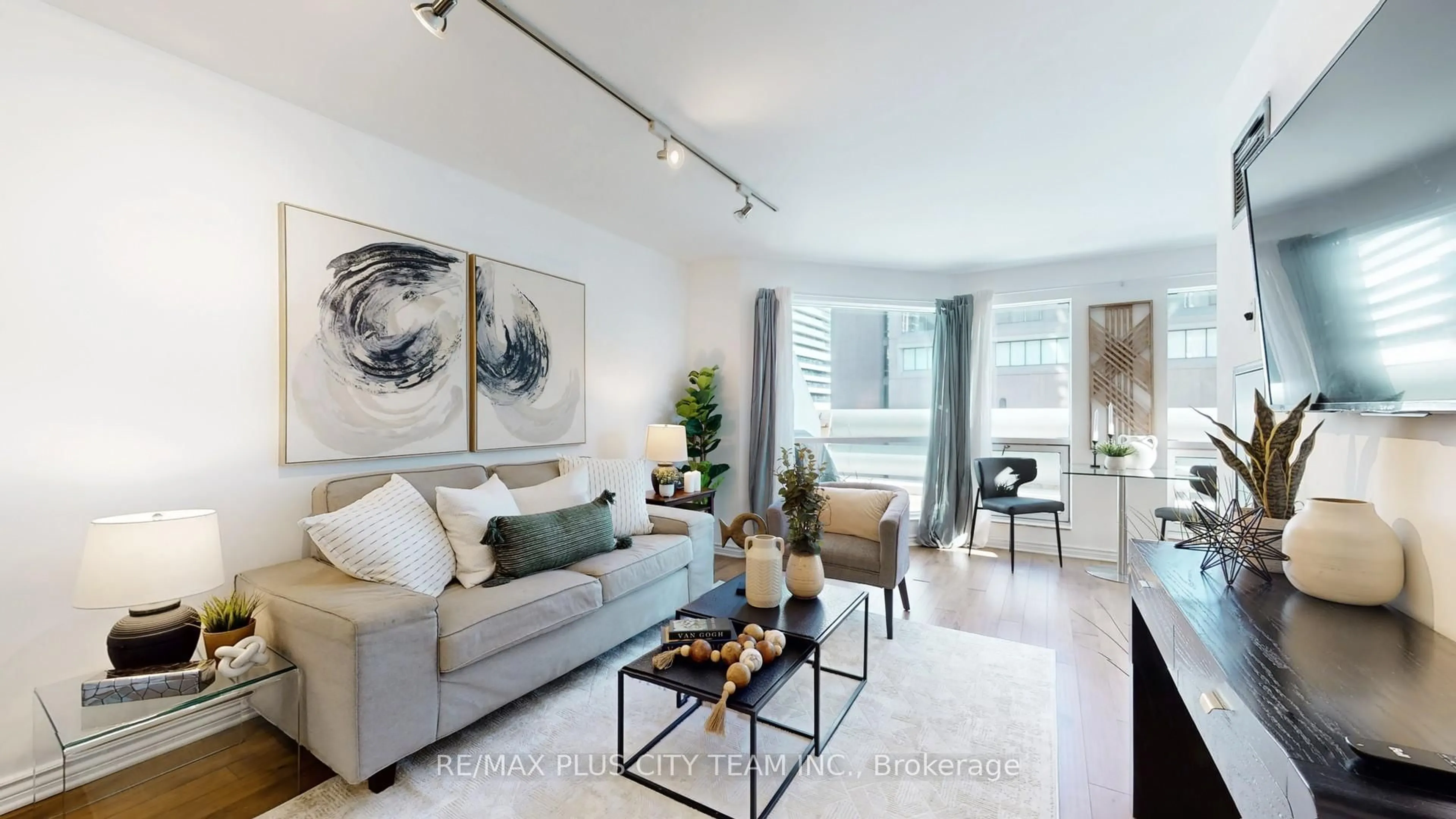 Living room with furniture, unknown for 10 Yonge St #310, Toronto Ontario M5E 1R4