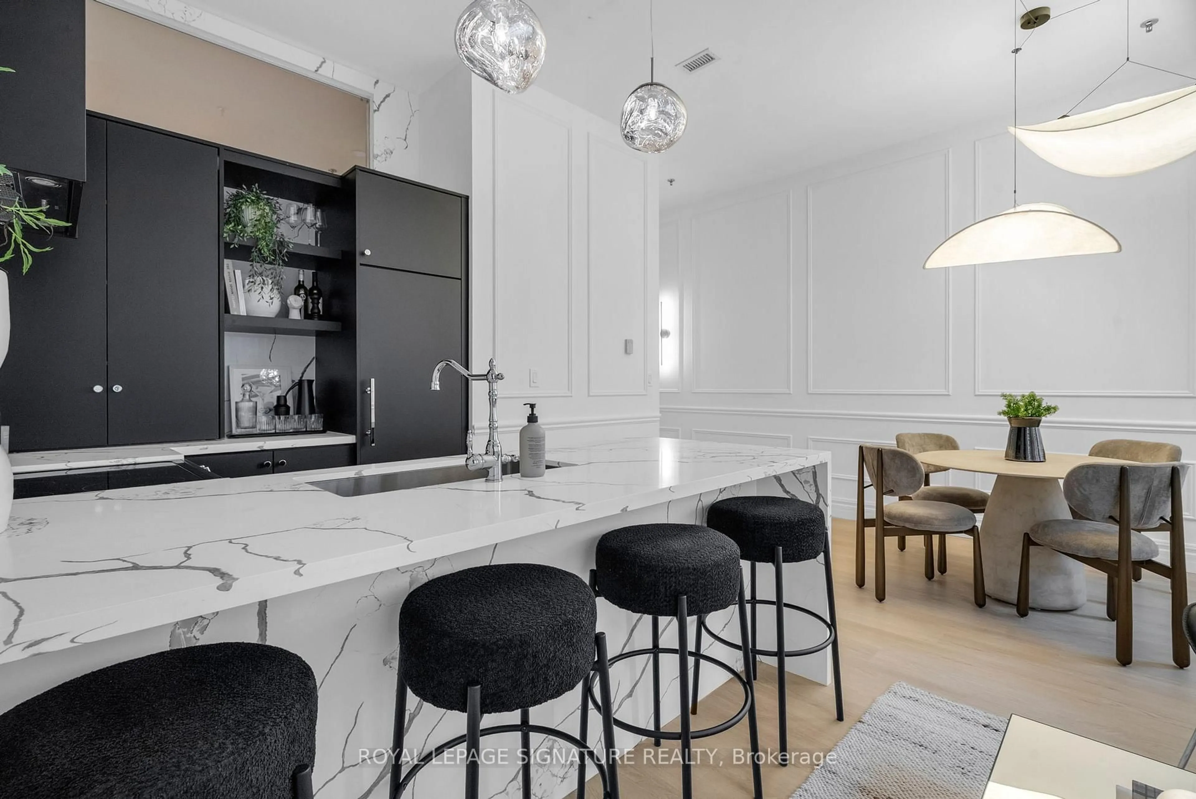 Contemporary kitchen, ceramic/tile floor for 700 King St #403, Toronto Ontario M5V 2Y6