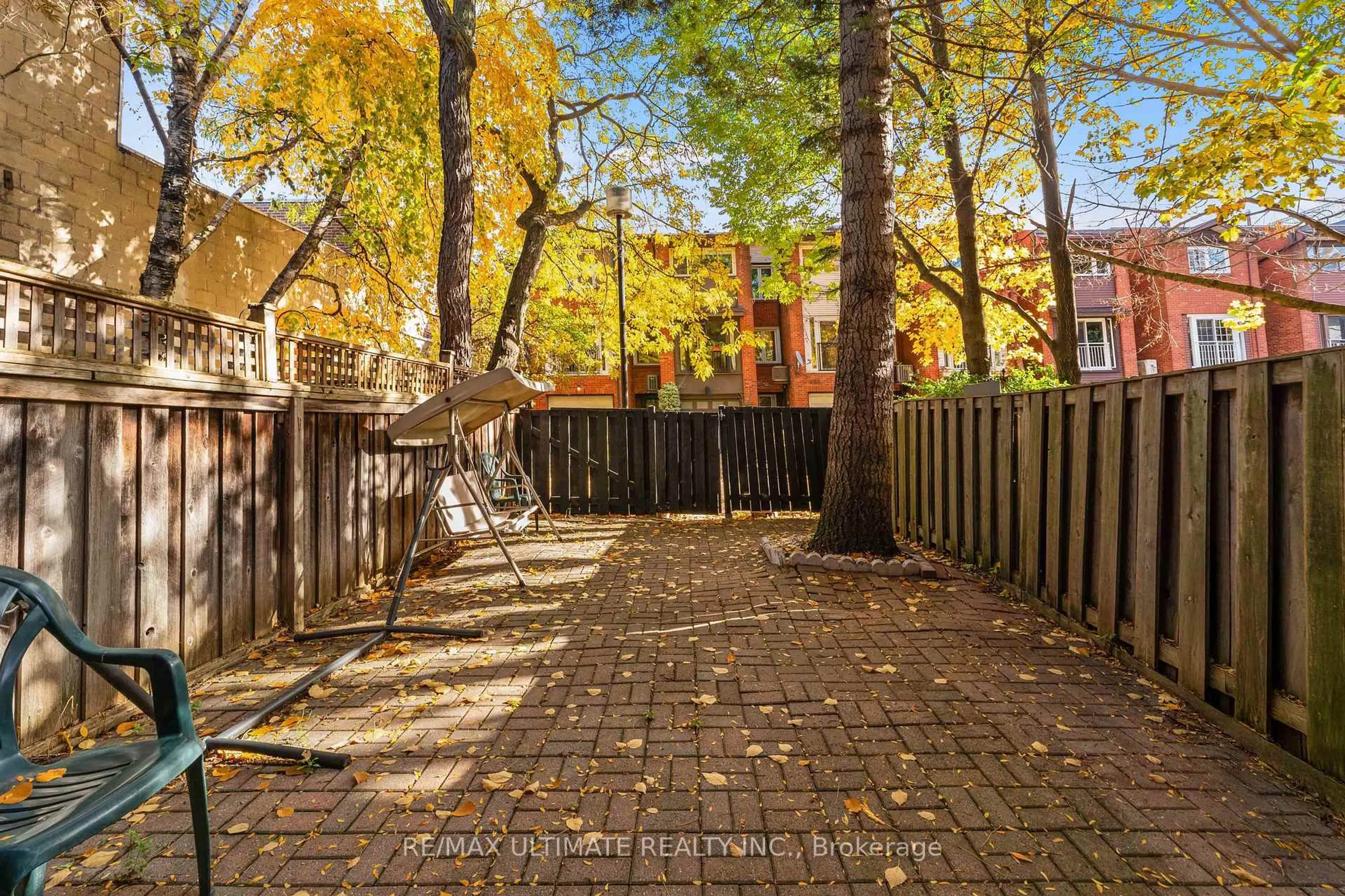 Patio, street for 121 Tecumseth St, Toronto Ontario M6J 2H2