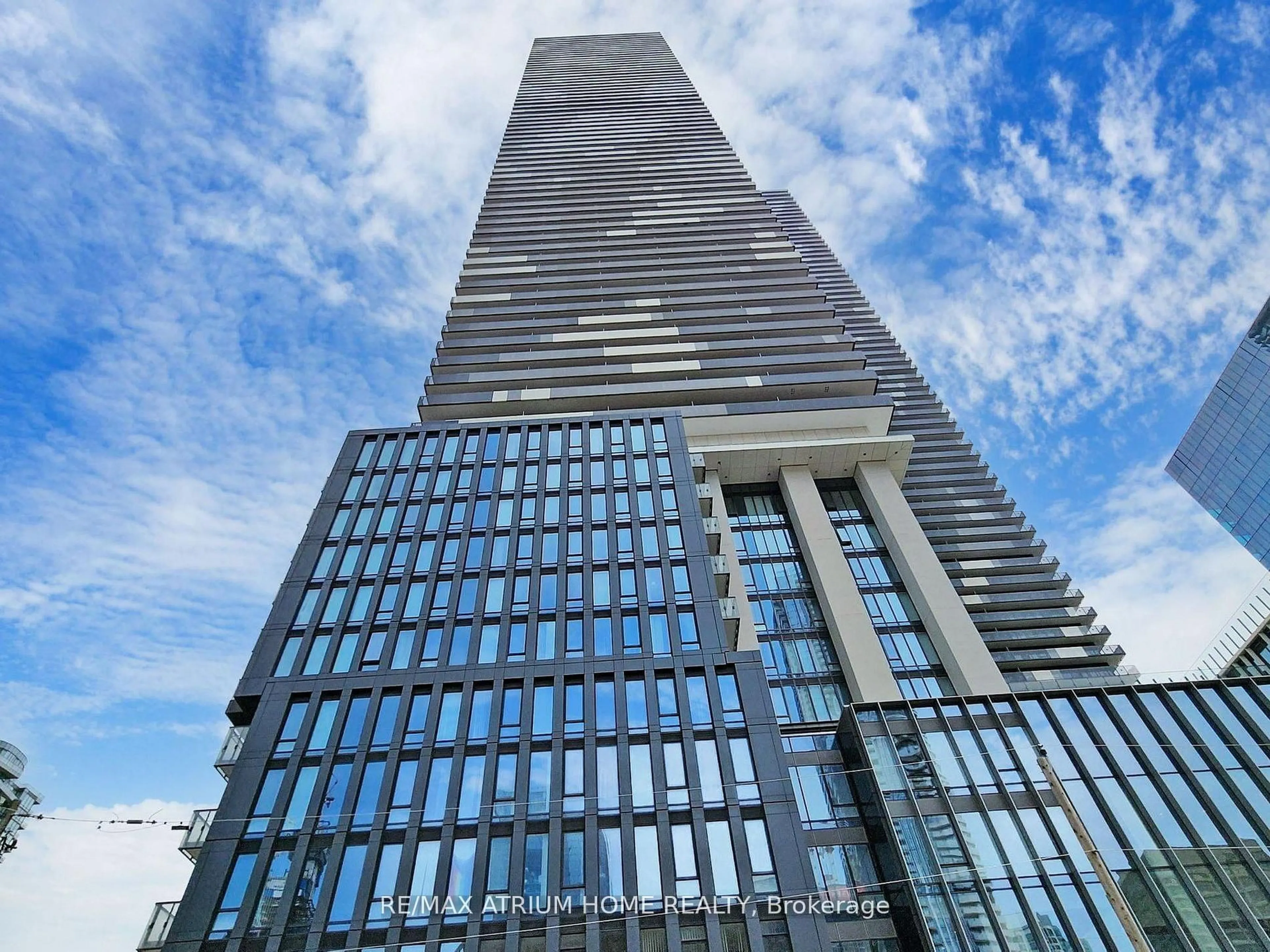 Indoor foyer for 55 Cooper St #4605, Toronto Ontario M5E 0G1