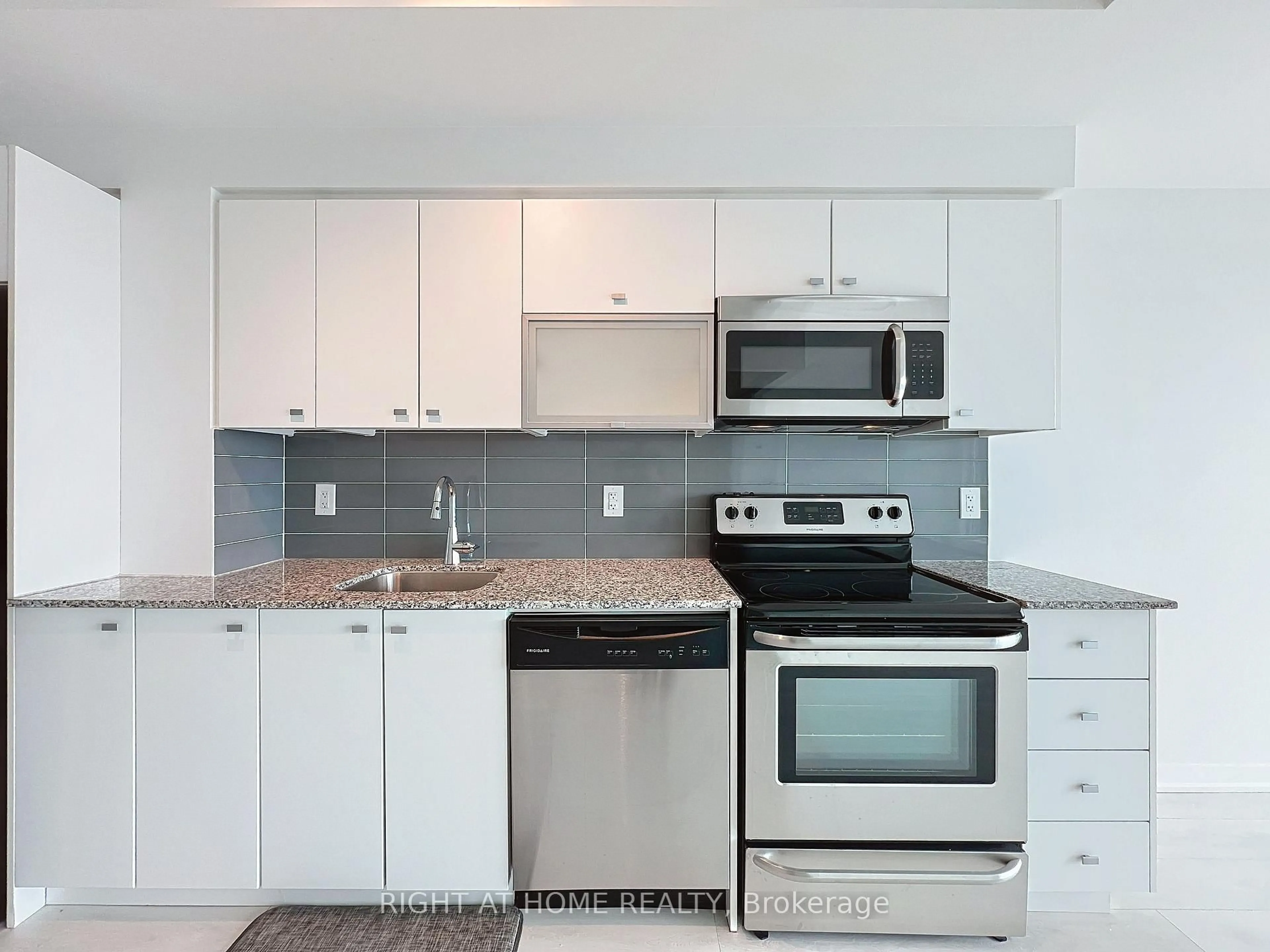 Standard kitchen, unknown for 150 East Liberty St #2804, Toronto Ontario M6K 3R5