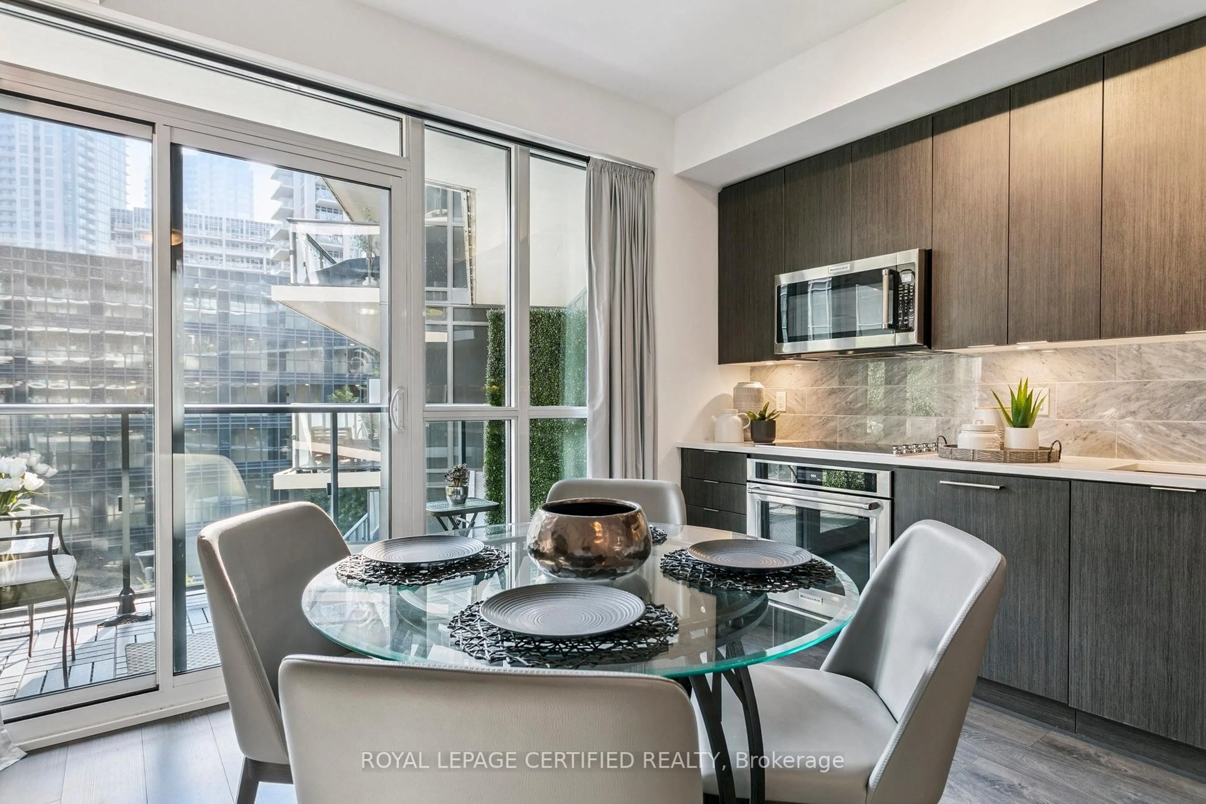 Contemporary kitchen, unknown for 38 Iannuzzi St #502, Toronto Ontario M5V 0S2
