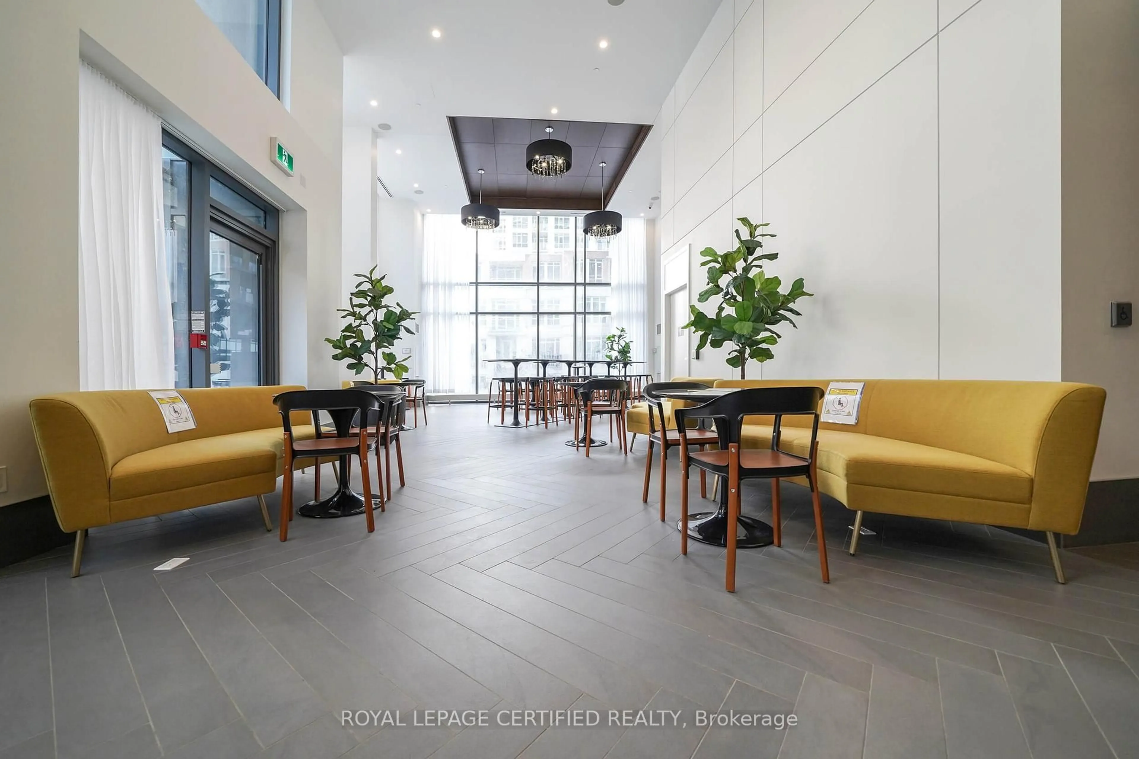 Lobby for 38 Iannuzzi St #502, Toronto Ontario M5V 0S2
