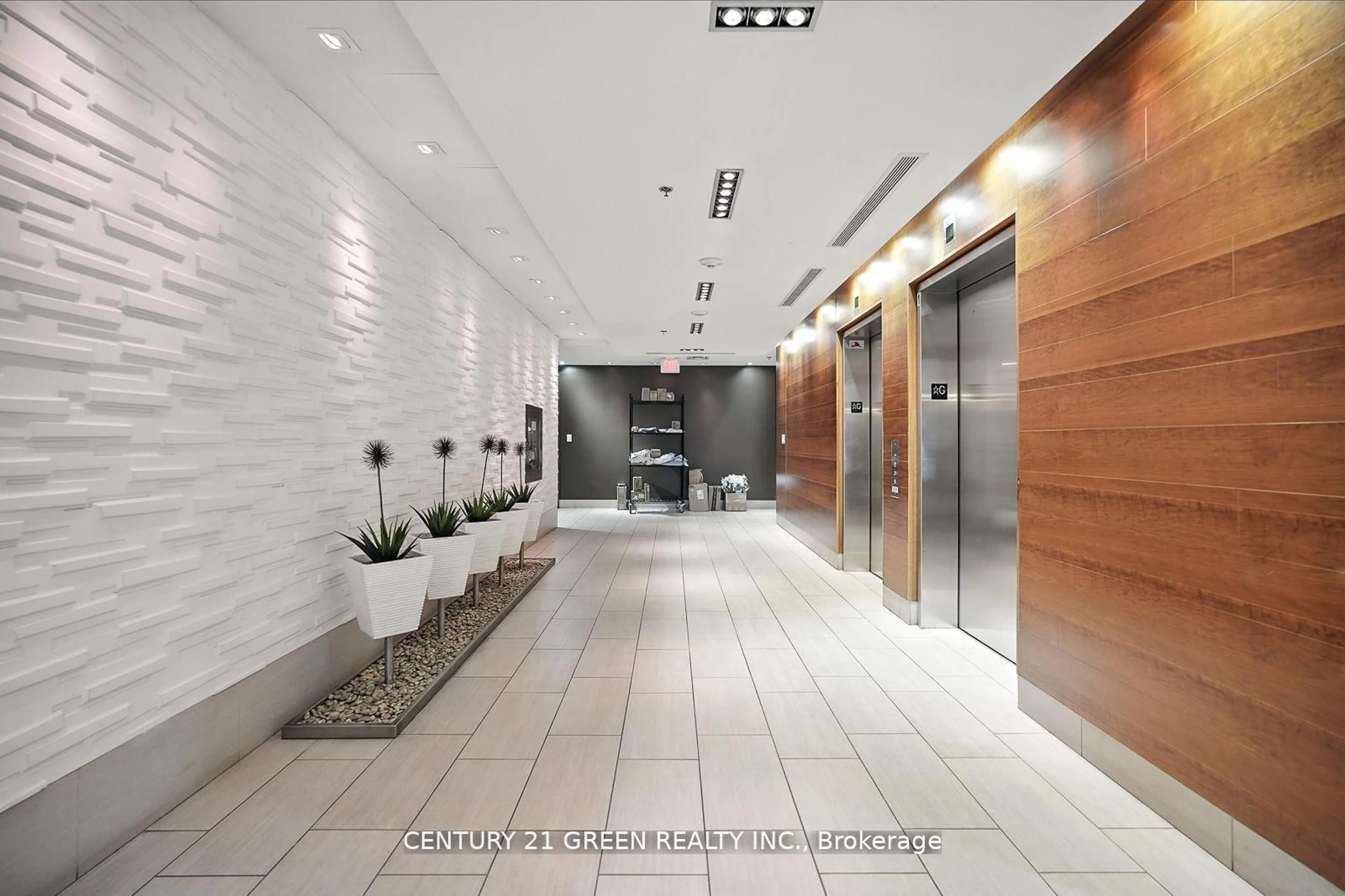 Indoor foyer for 205 Frederick St #508, Toronto Ontario M5A 4V3