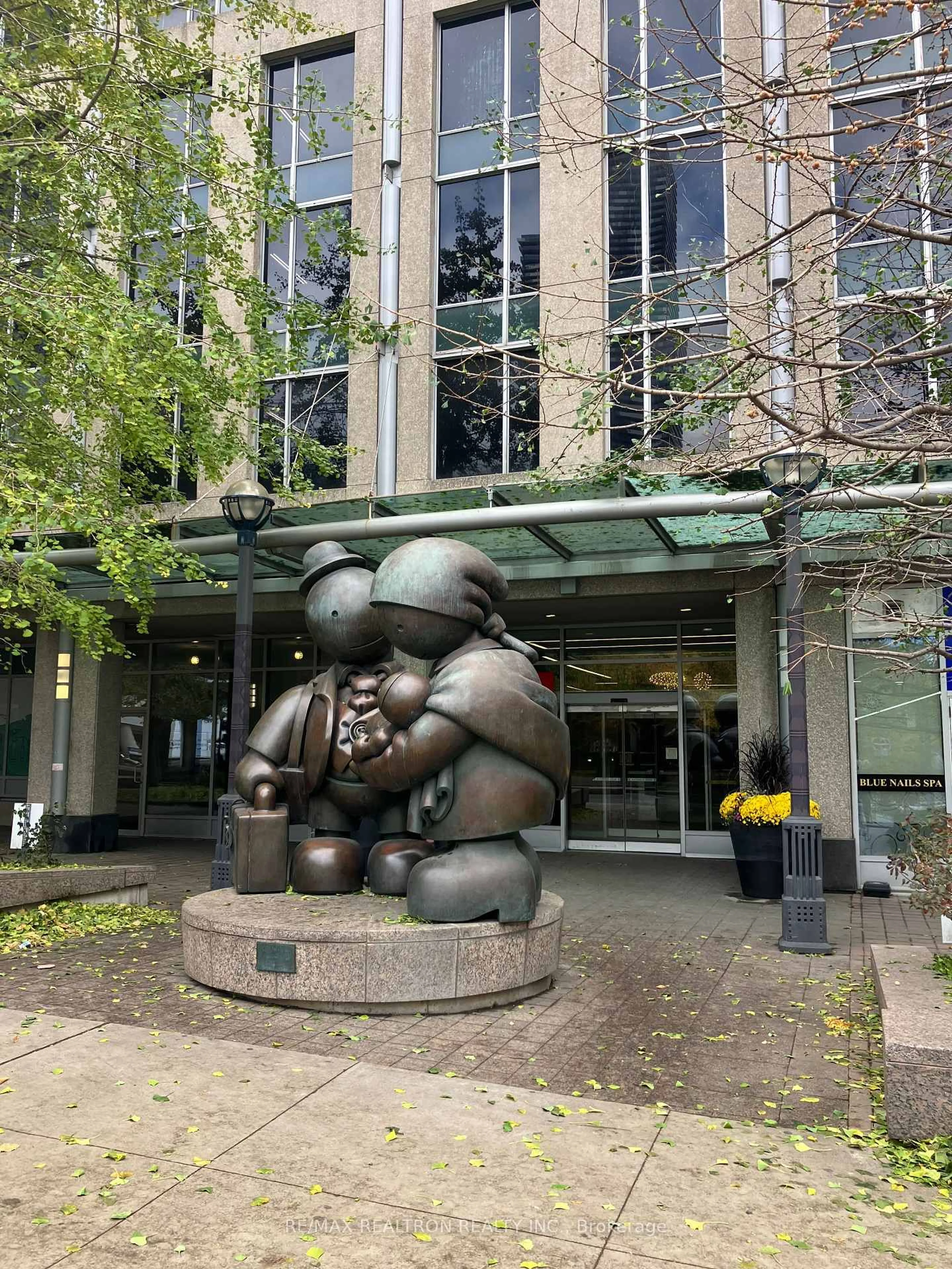 Indoor foyer for 18 Yonge St #3610, Toronto Ontario M5E 1Z8