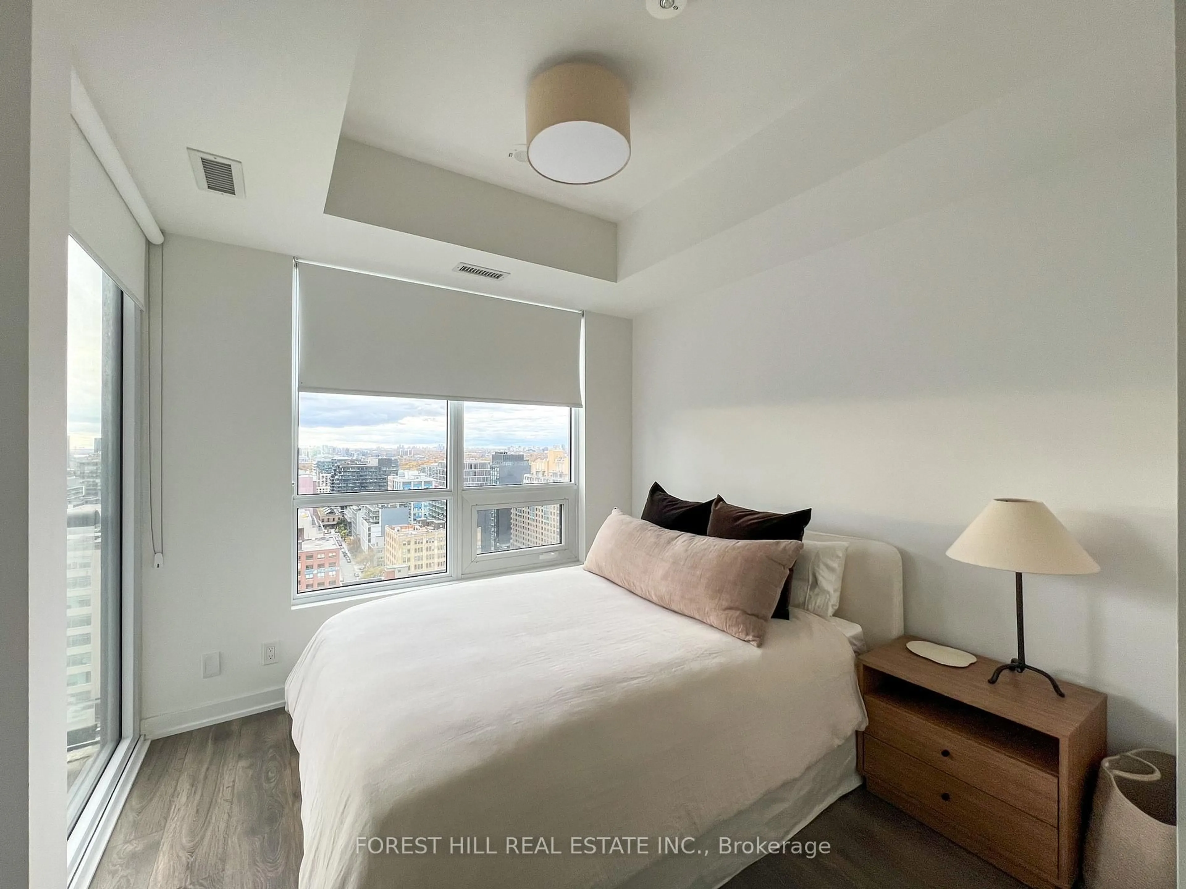 A pic of a room for 108 Peter St #2210, Toronto Ontario M5V 0W2