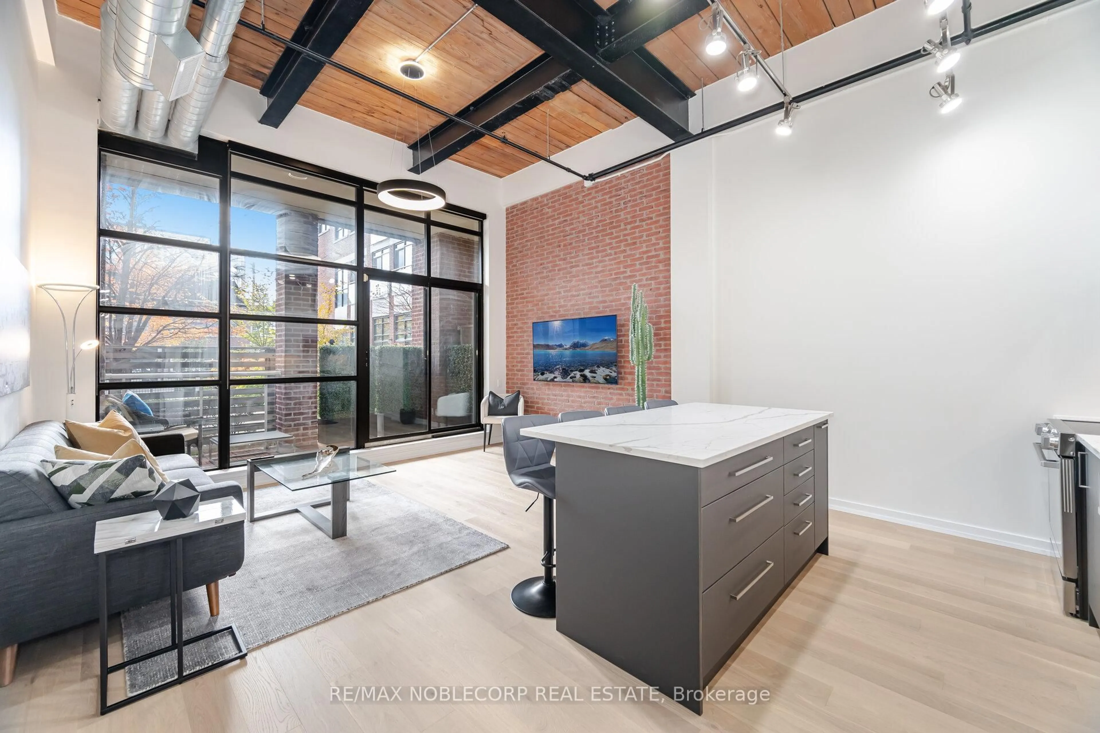 Open concept kitchen, ceramic/tile floor for 43 Hanna Ave #119, Toronto Ontario M6K 1X1