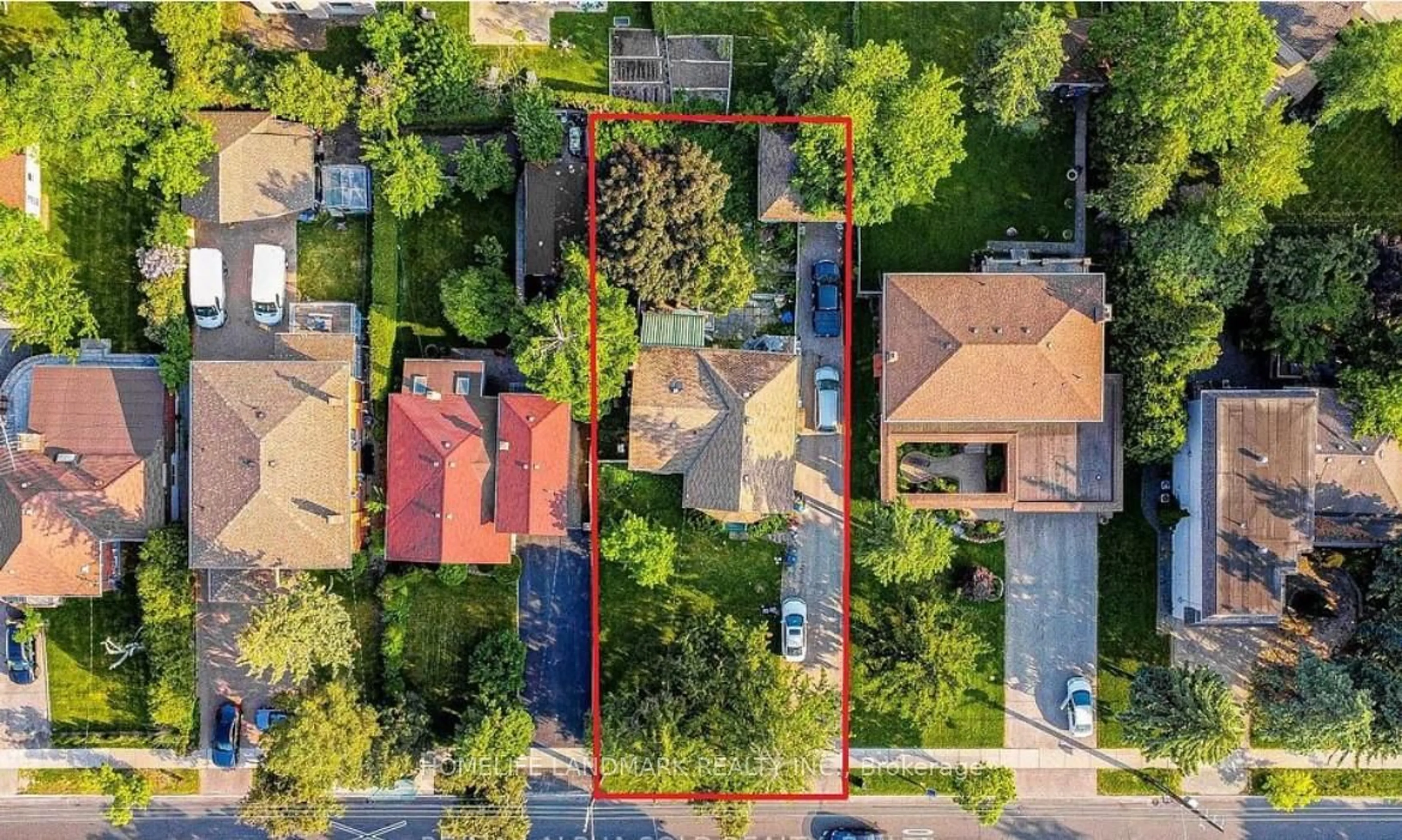 A pic from outside/outdoor area/front of a property/back of a property/a pic from drone, street for 247 Drewry Ave, Toronto Ontario M2M 1E3