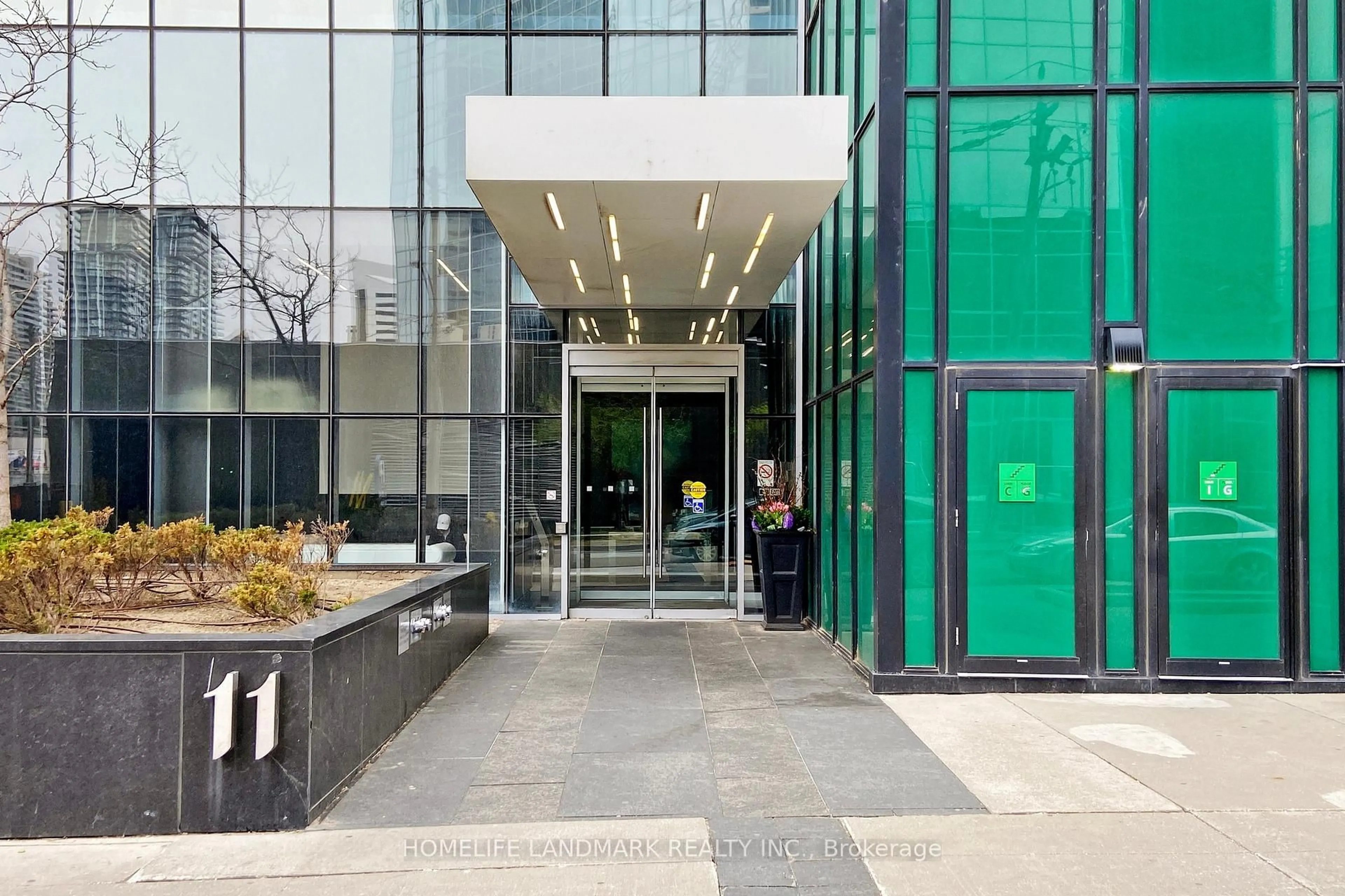 Indoor foyer for 11 Bogert Ave #2203, Toronto Ontario M2N 0H4