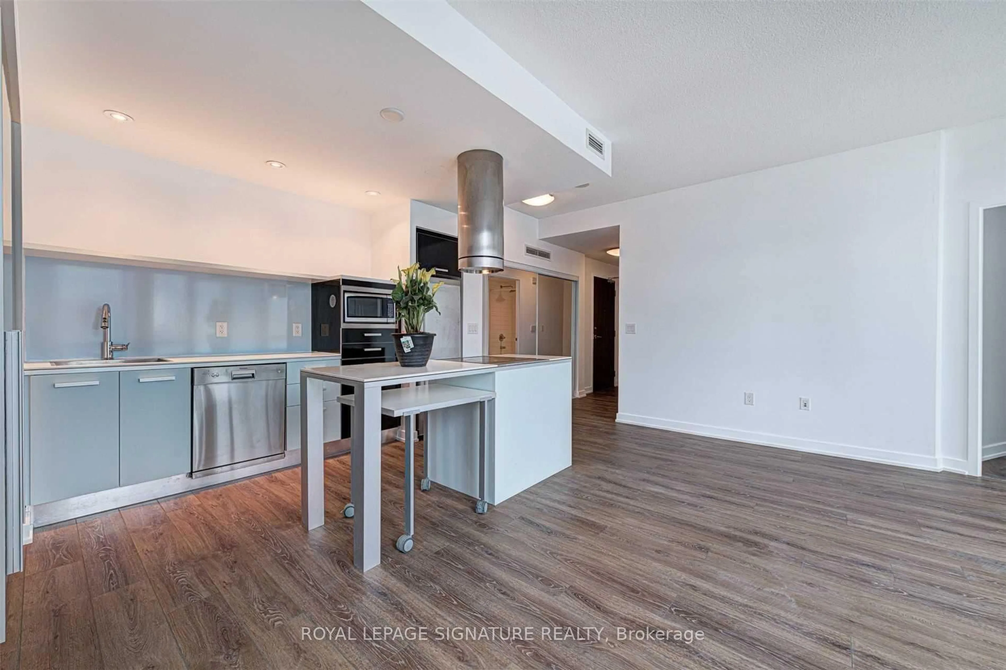 Open concept kitchen, unknown for 38 Dan Leckie Way #507, Toronto Ontario M5V 2V6