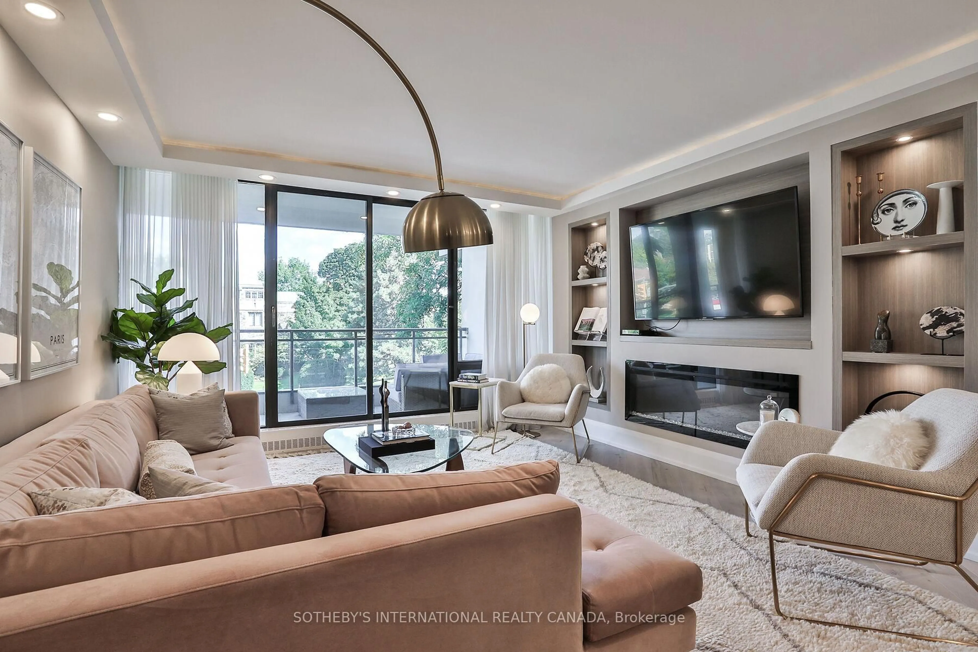 Living room with furniture, unknown for 235 St Clair Ave #301, Toronto Ontario M4V 1R4