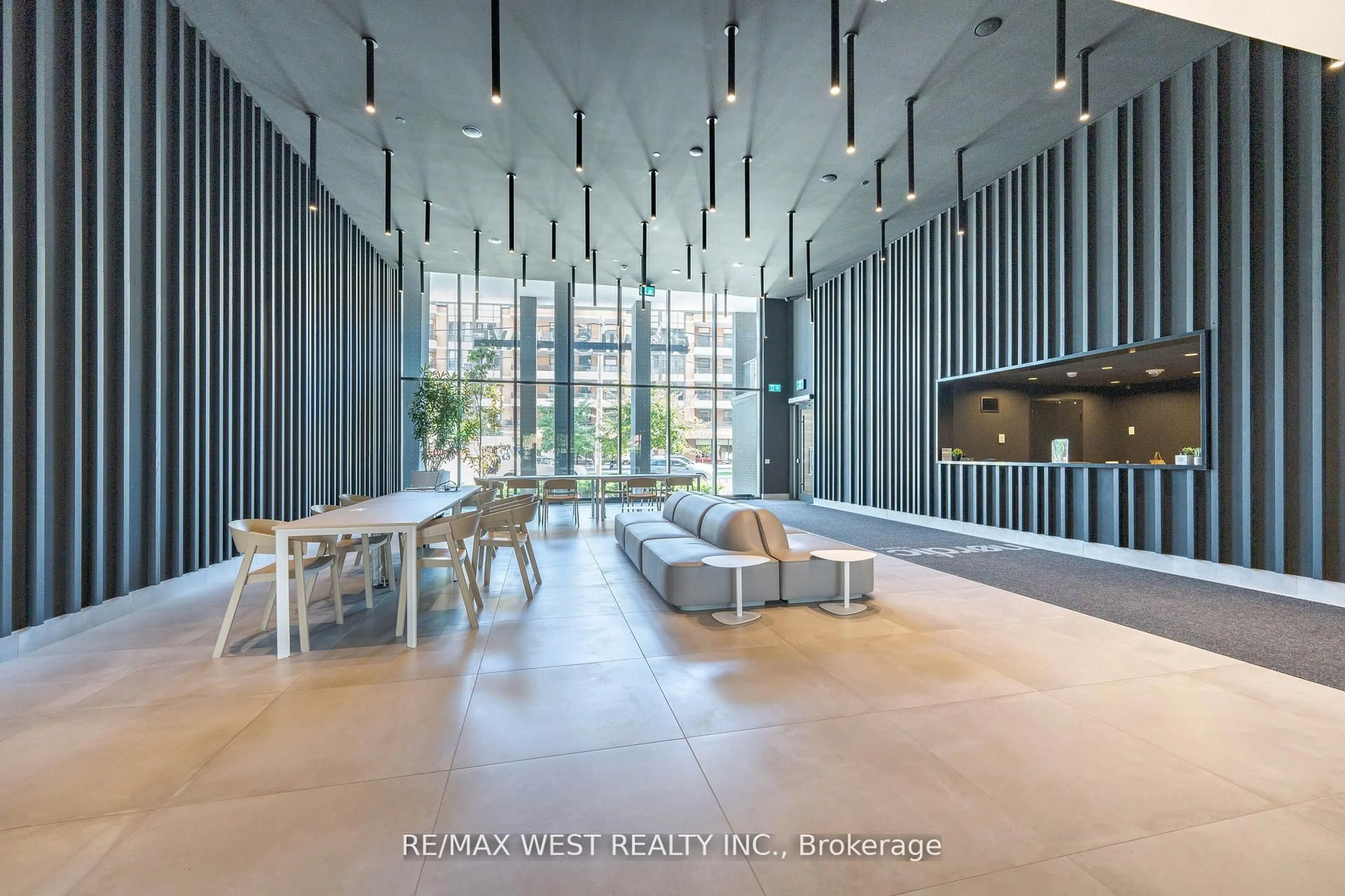 Indoor foyer for 500 Wilson Ave #721, Toronto Ontario M3H 5Y9