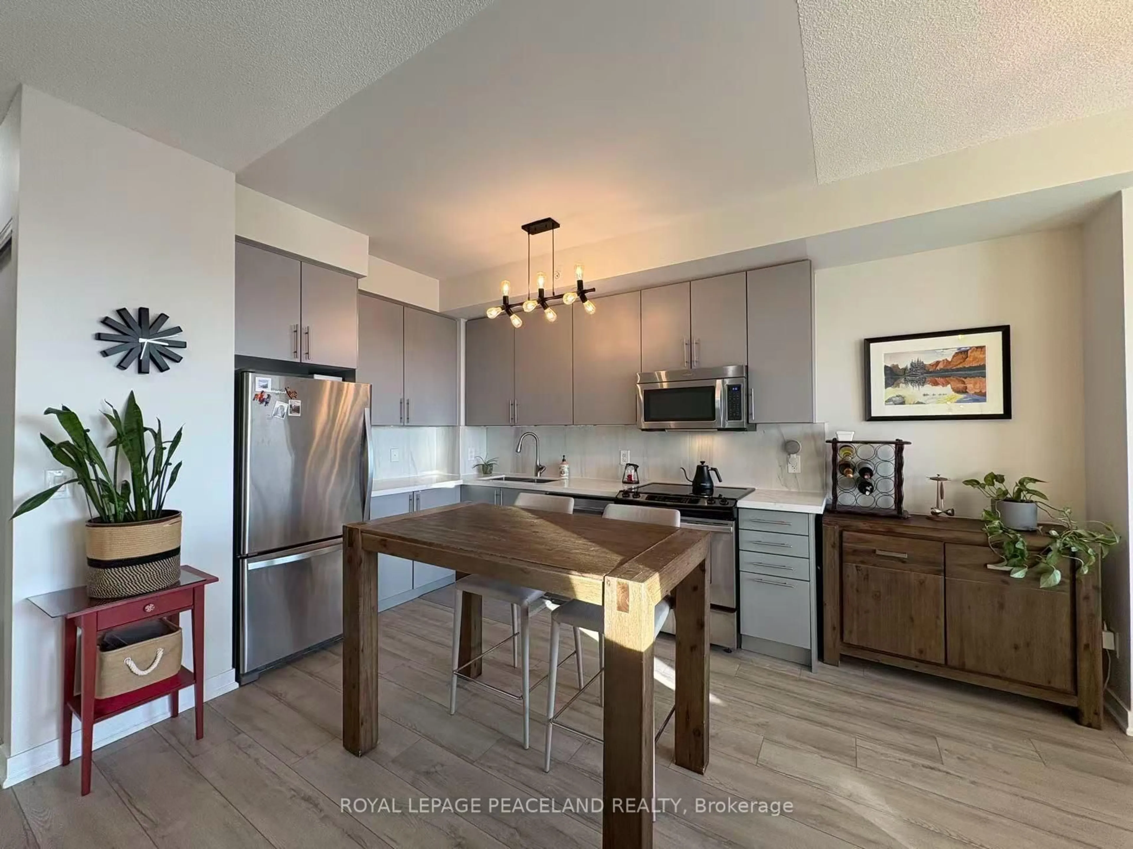 Open concept kitchen, unknown for 60 Berwick Ave #1105, Toronto Ontario M5P 0A3