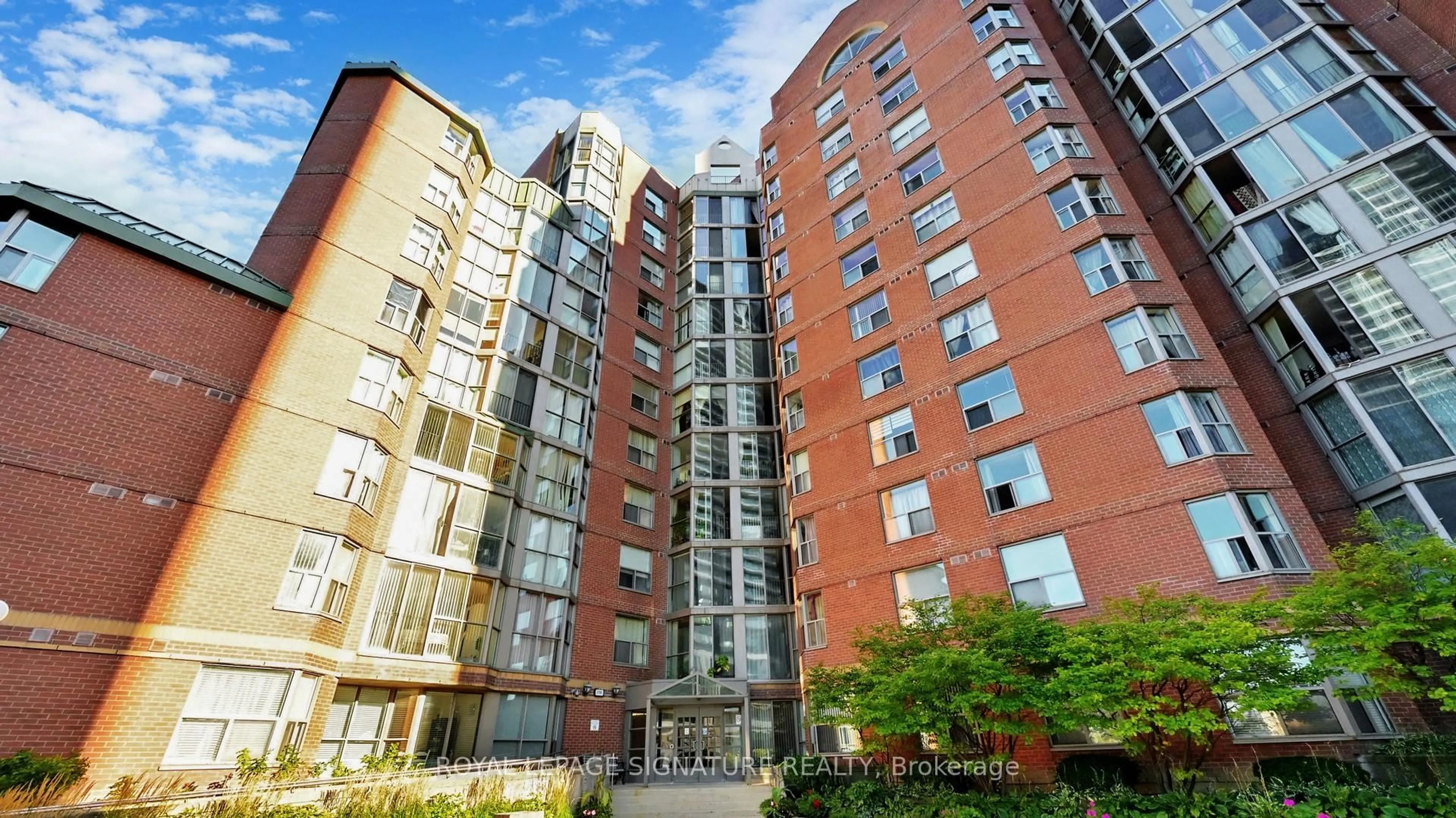 Patio, building for 5795 Yonge St #1205, Toronto Ontario M2M 4J3